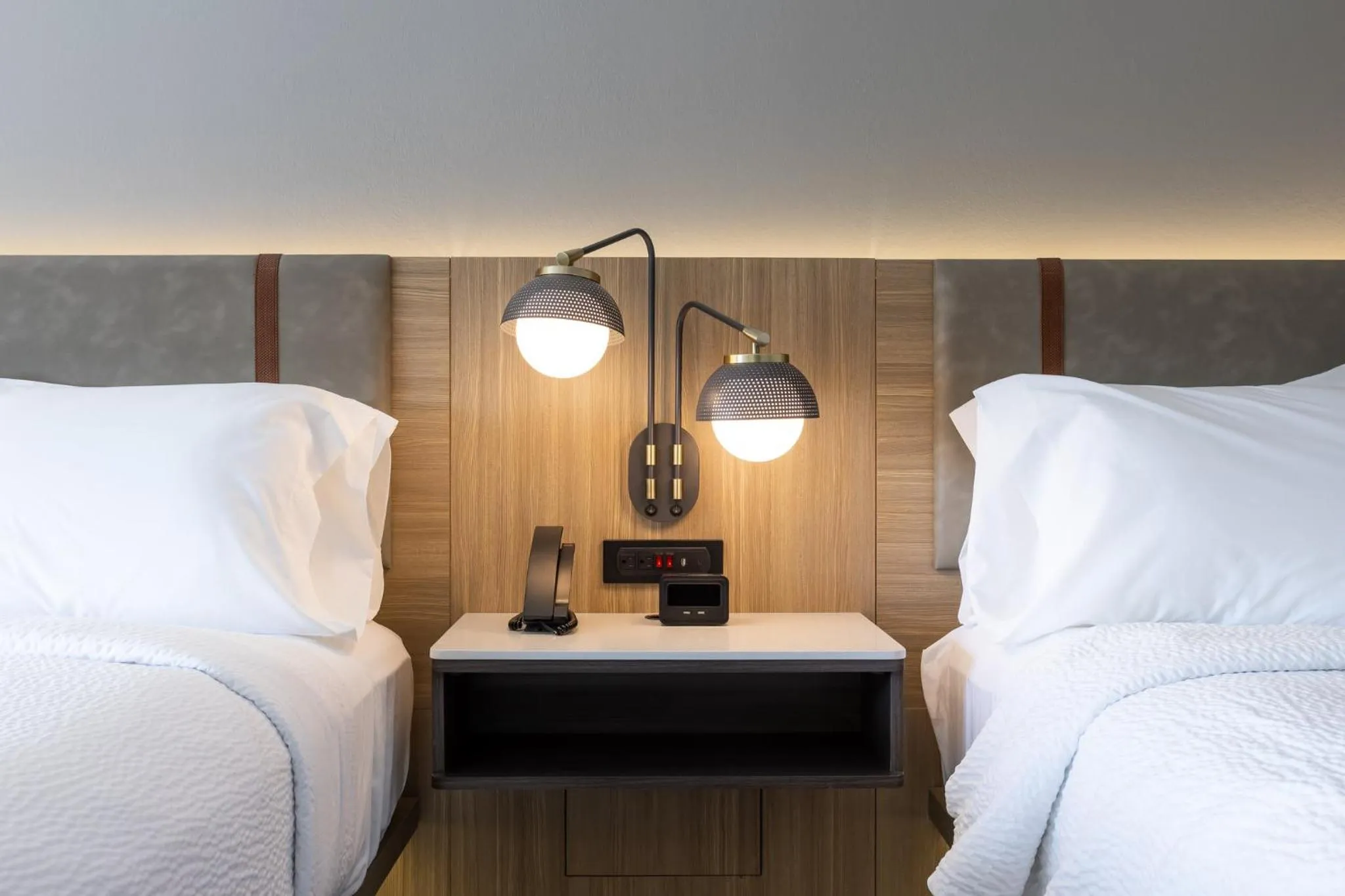 Photo of the whole room, Bed in Holiday Inn Anderson by IHG