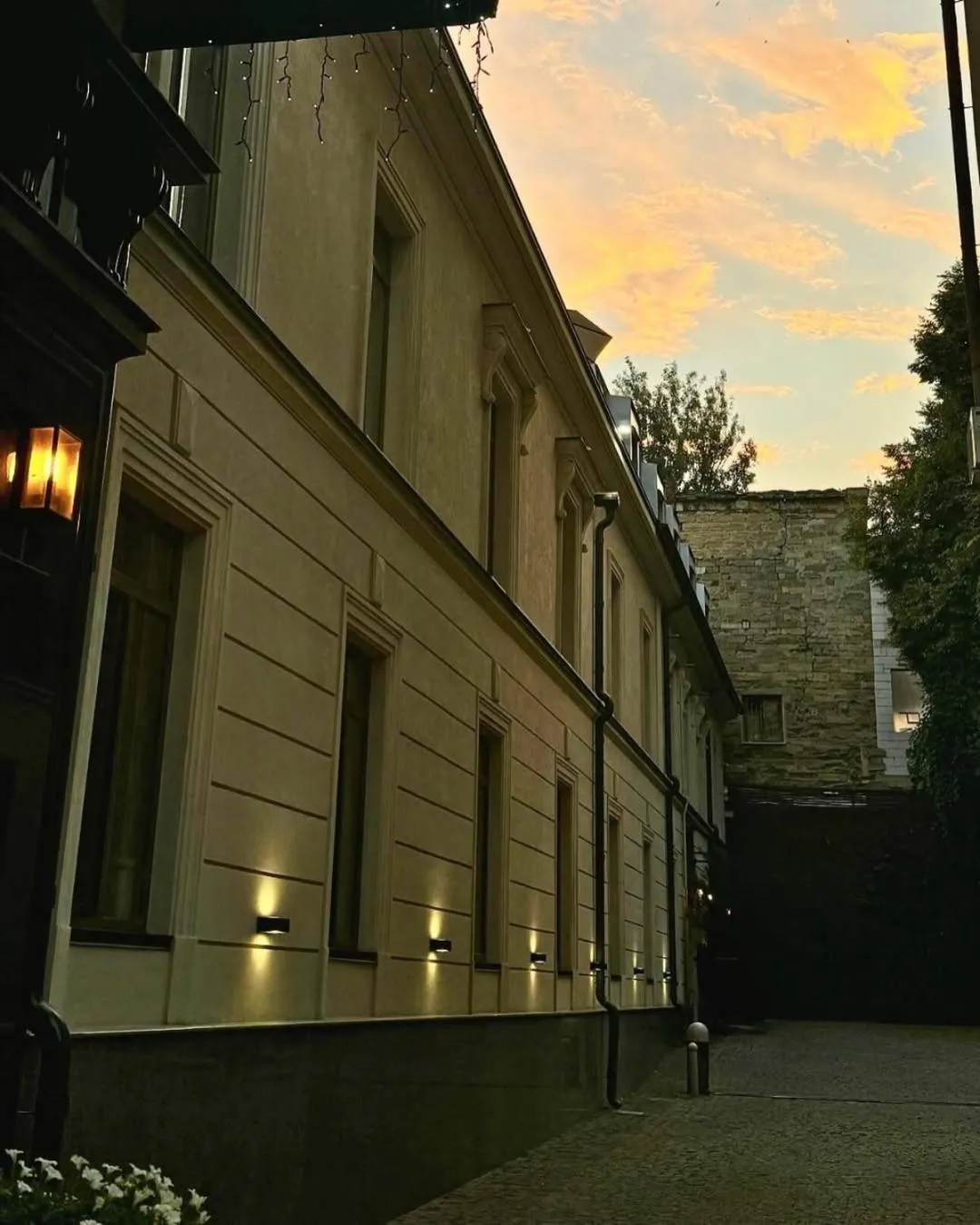 Facade/entrance in Wall Street - Maestro