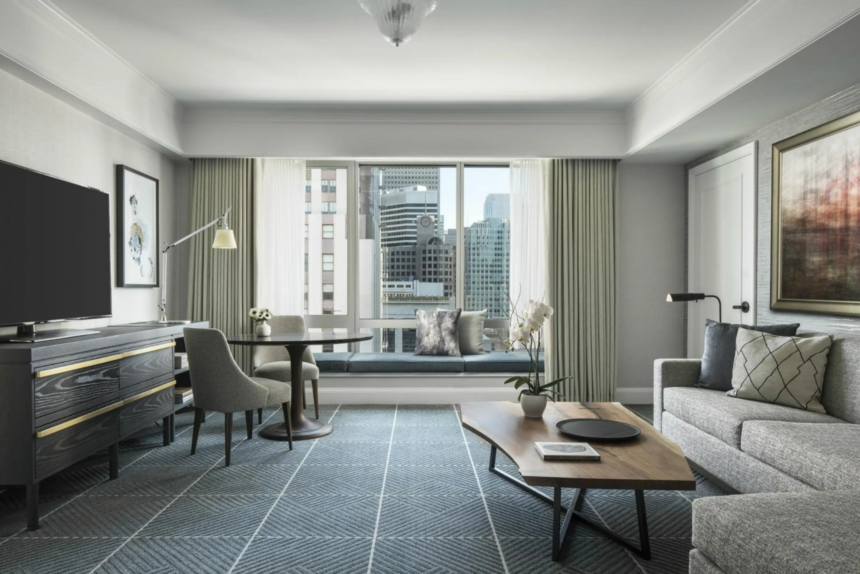 Living room in Four Seasons Hotel San Francisco