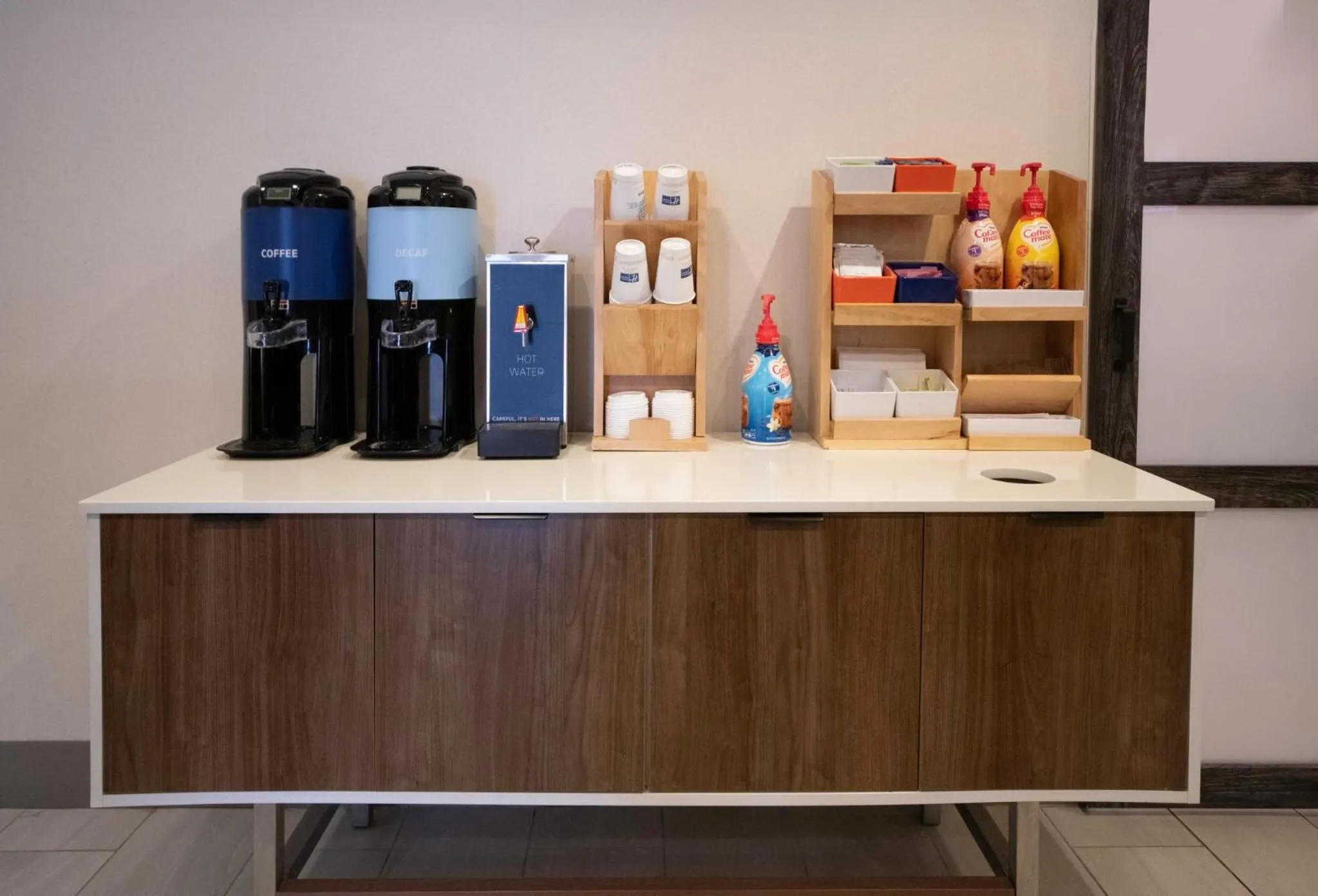 Breakfast in Holiday Inn Express - Canyon by IHG