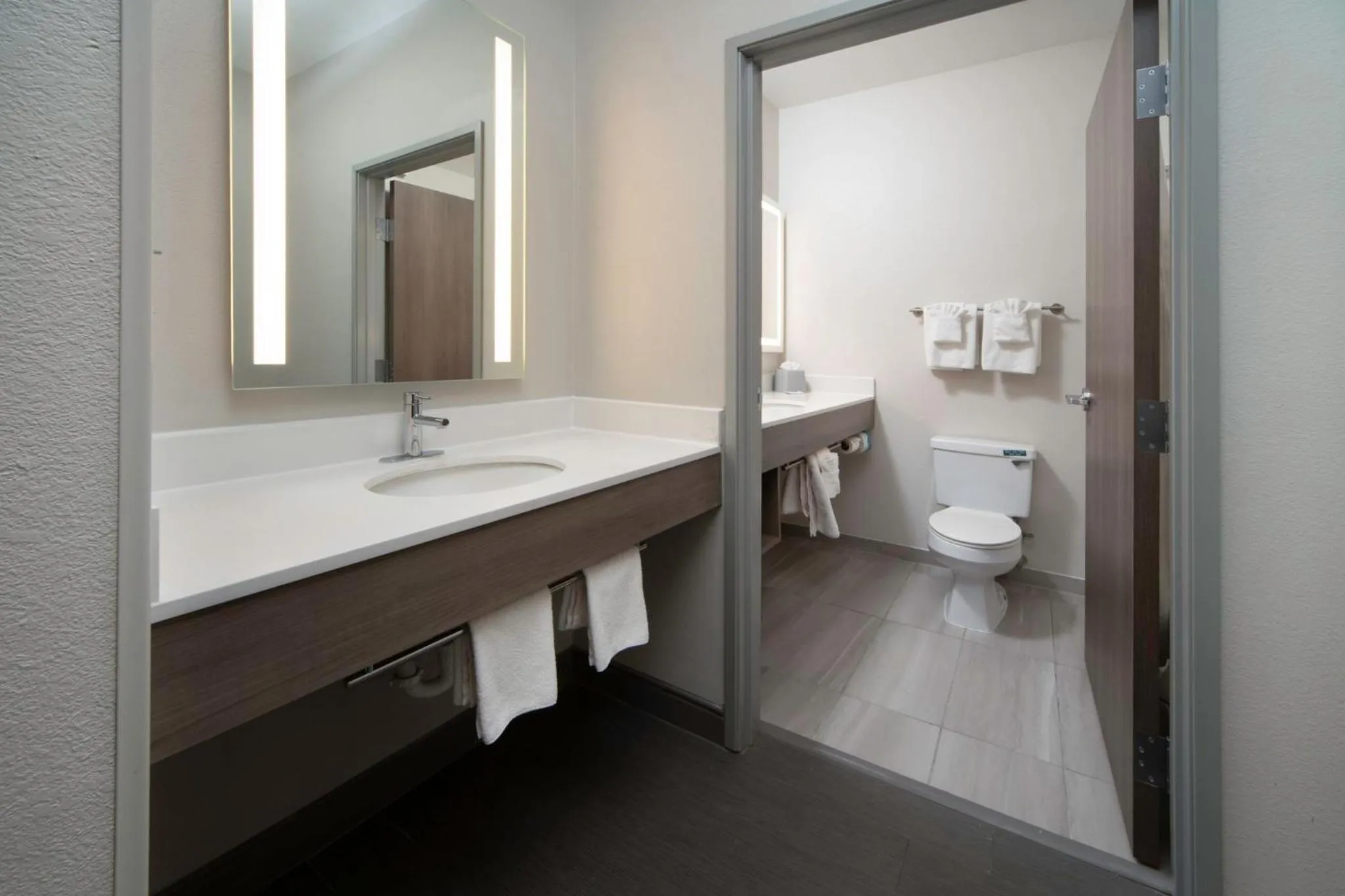 Photo of the whole room in Holiday Inn Express - Canyon by IHG