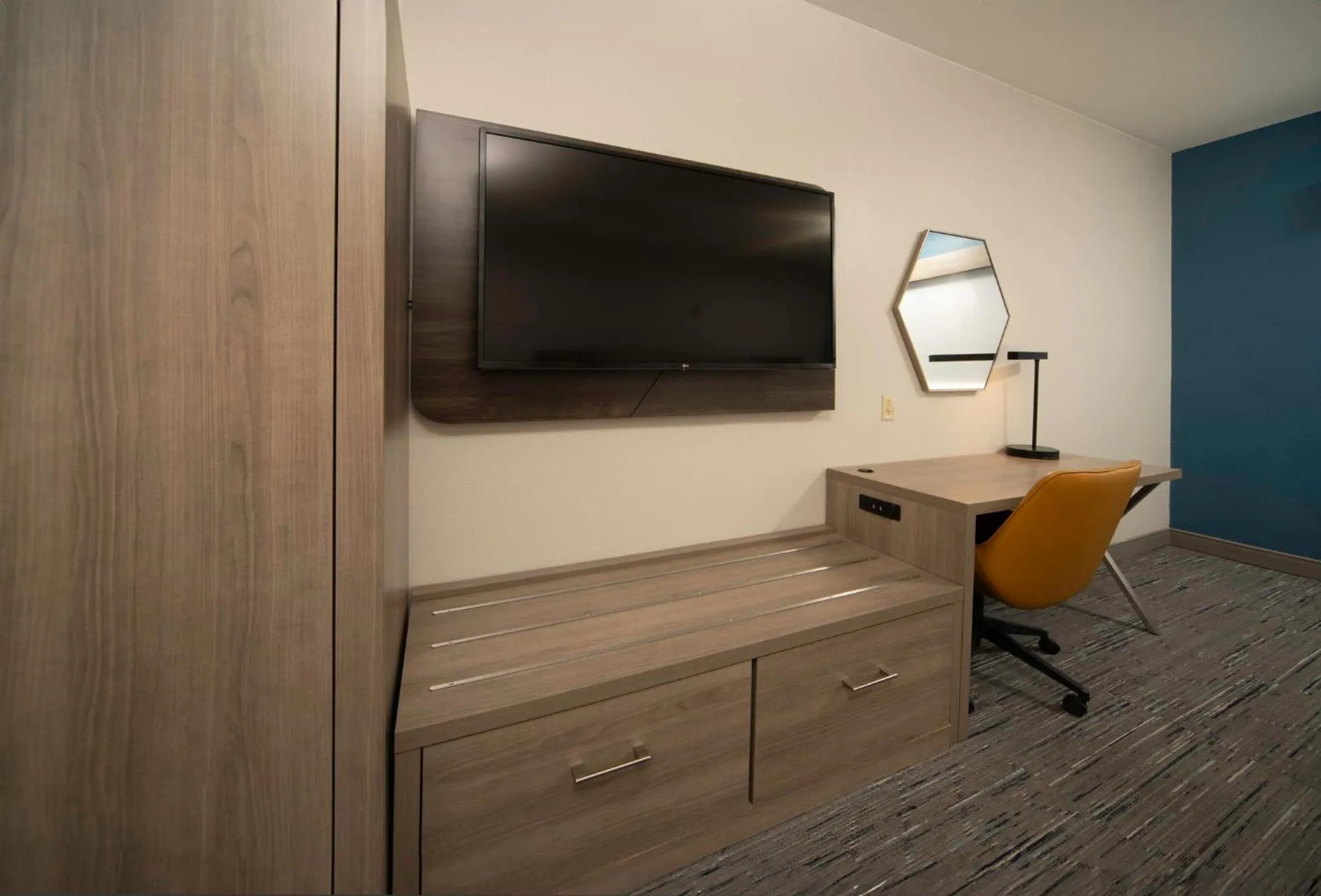 Photo of the whole room in Holiday Inn Express - Canyon by IHG