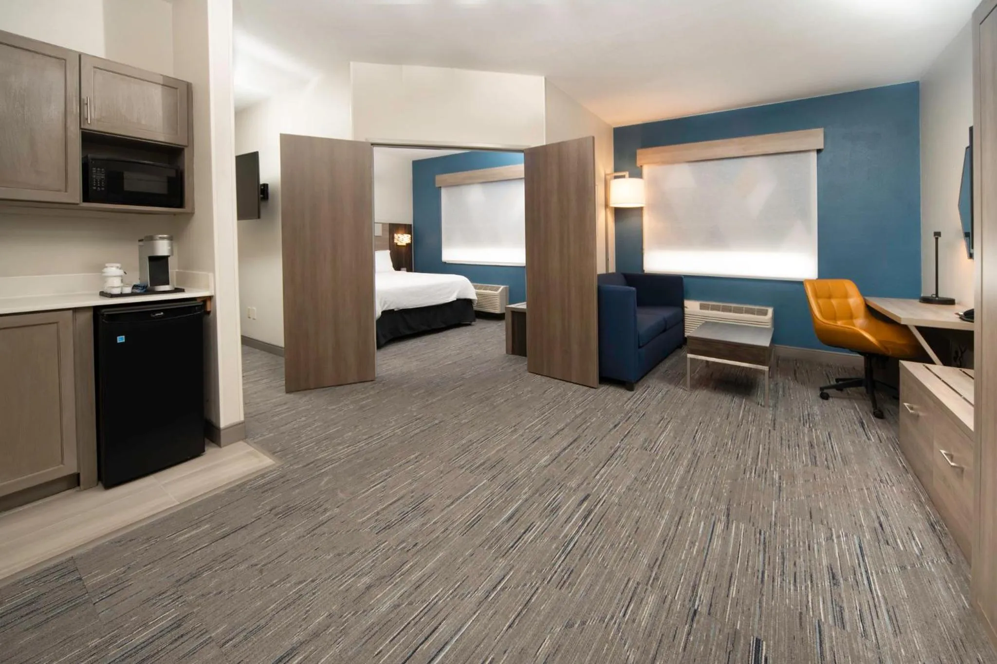 Photo of the whole room, Bed in Holiday Inn Express - Canyon by IHG
