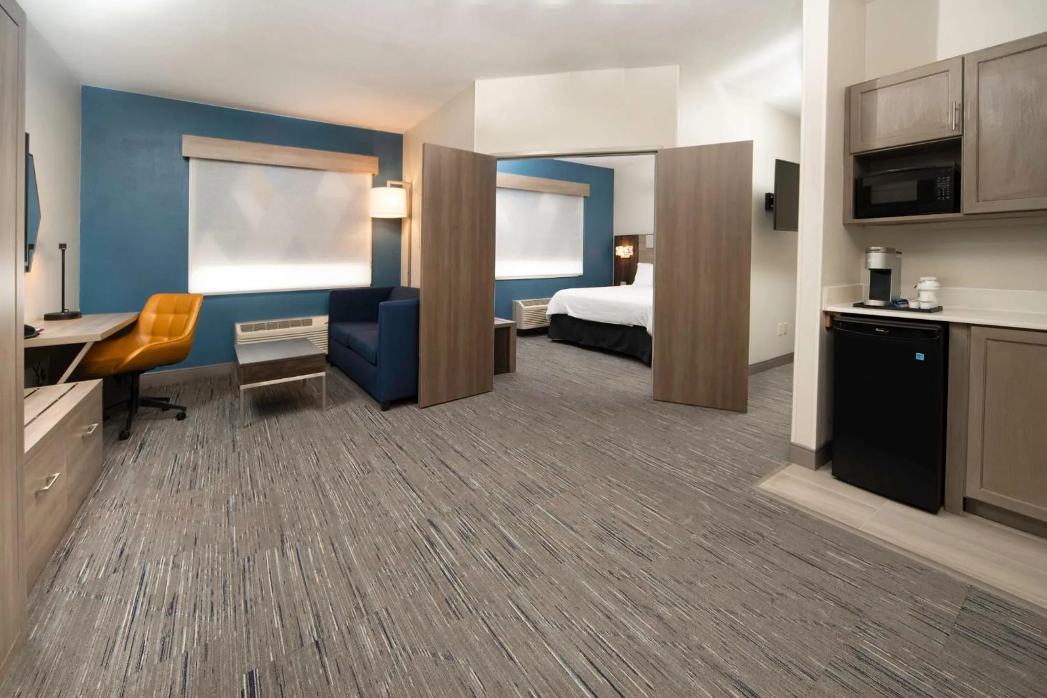 Photo of the whole room, Bed in Holiday Inn Express - Canyon by IHG