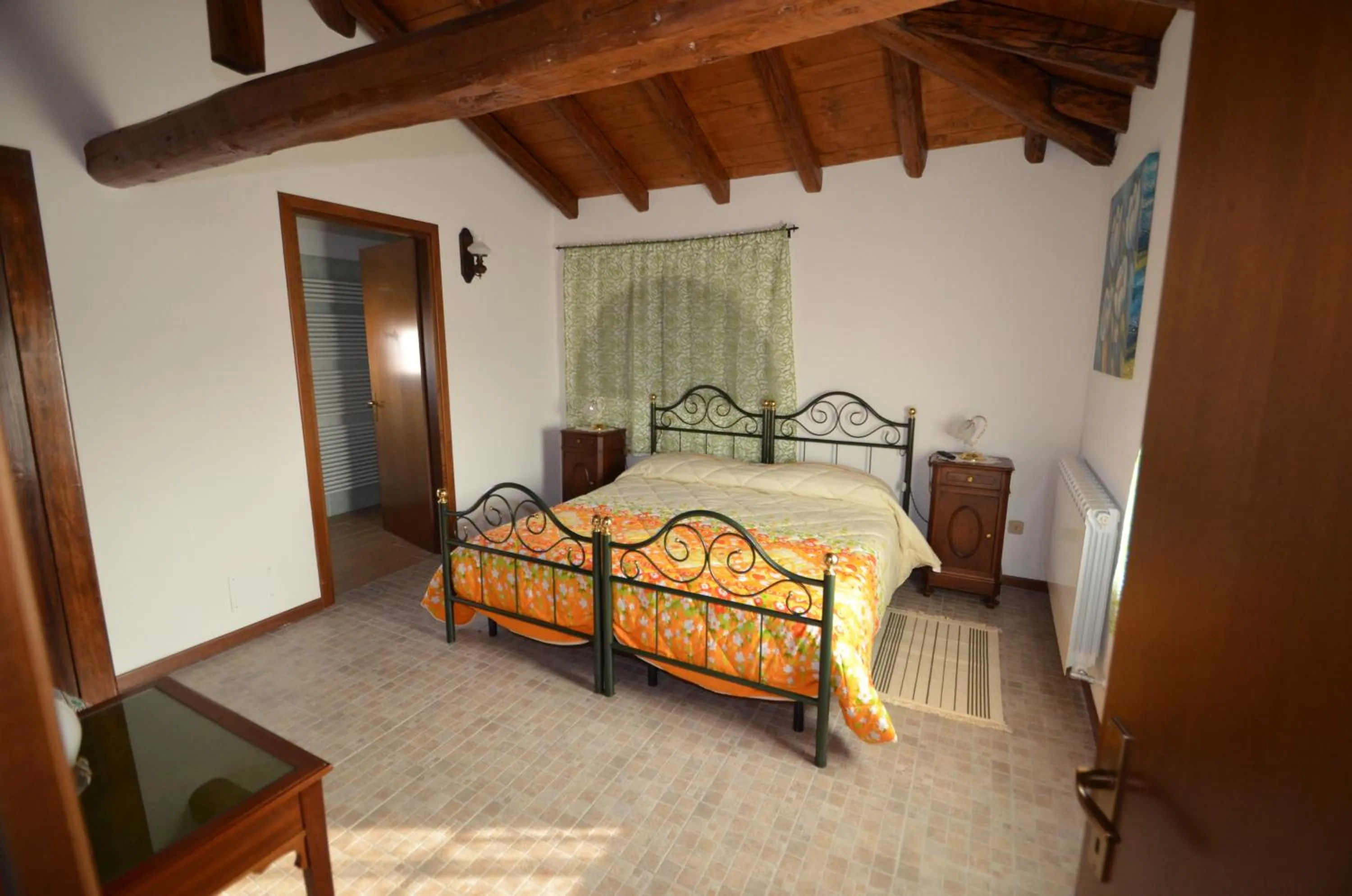 Bed in Chiaro di Luna