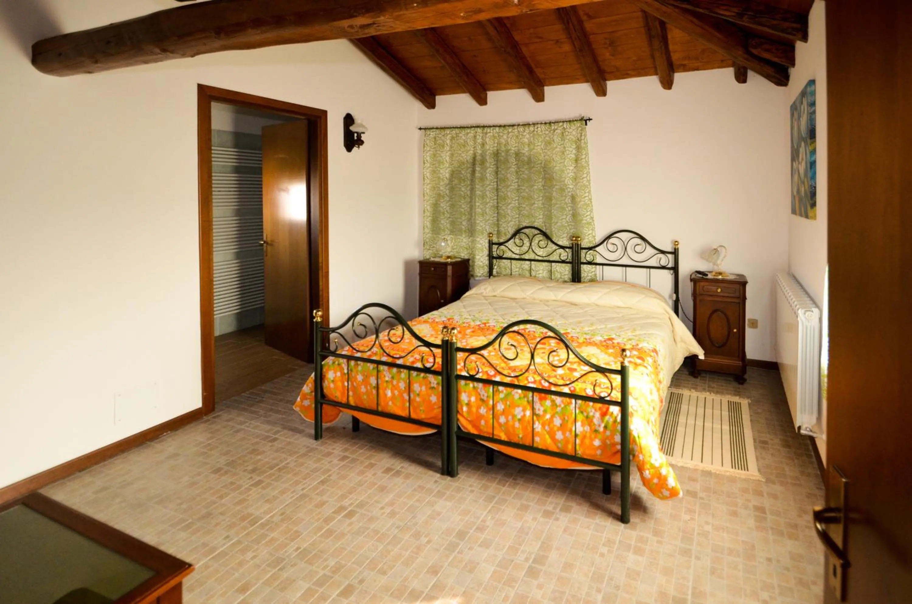 Bed in Chiaro di Luna