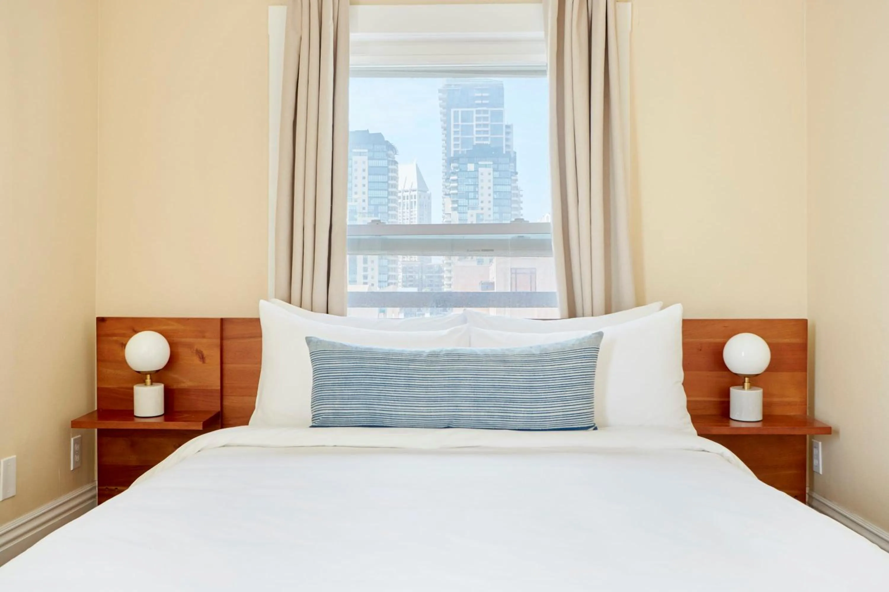 Property building, Bed in Kasa Gaslamp Quarter San Diego