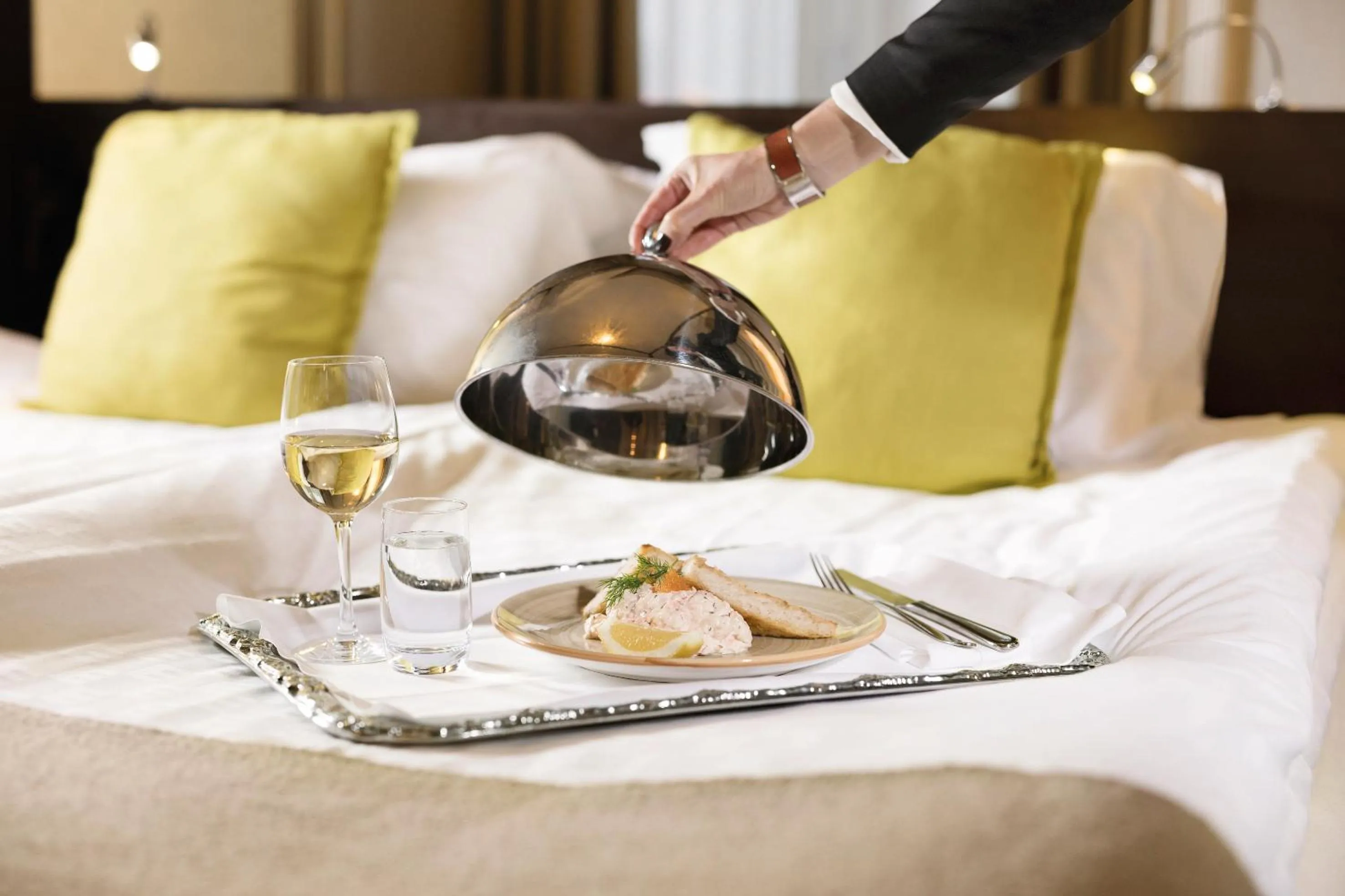 Food and drinks, Bed in Elite Stora Hotellet Örebro