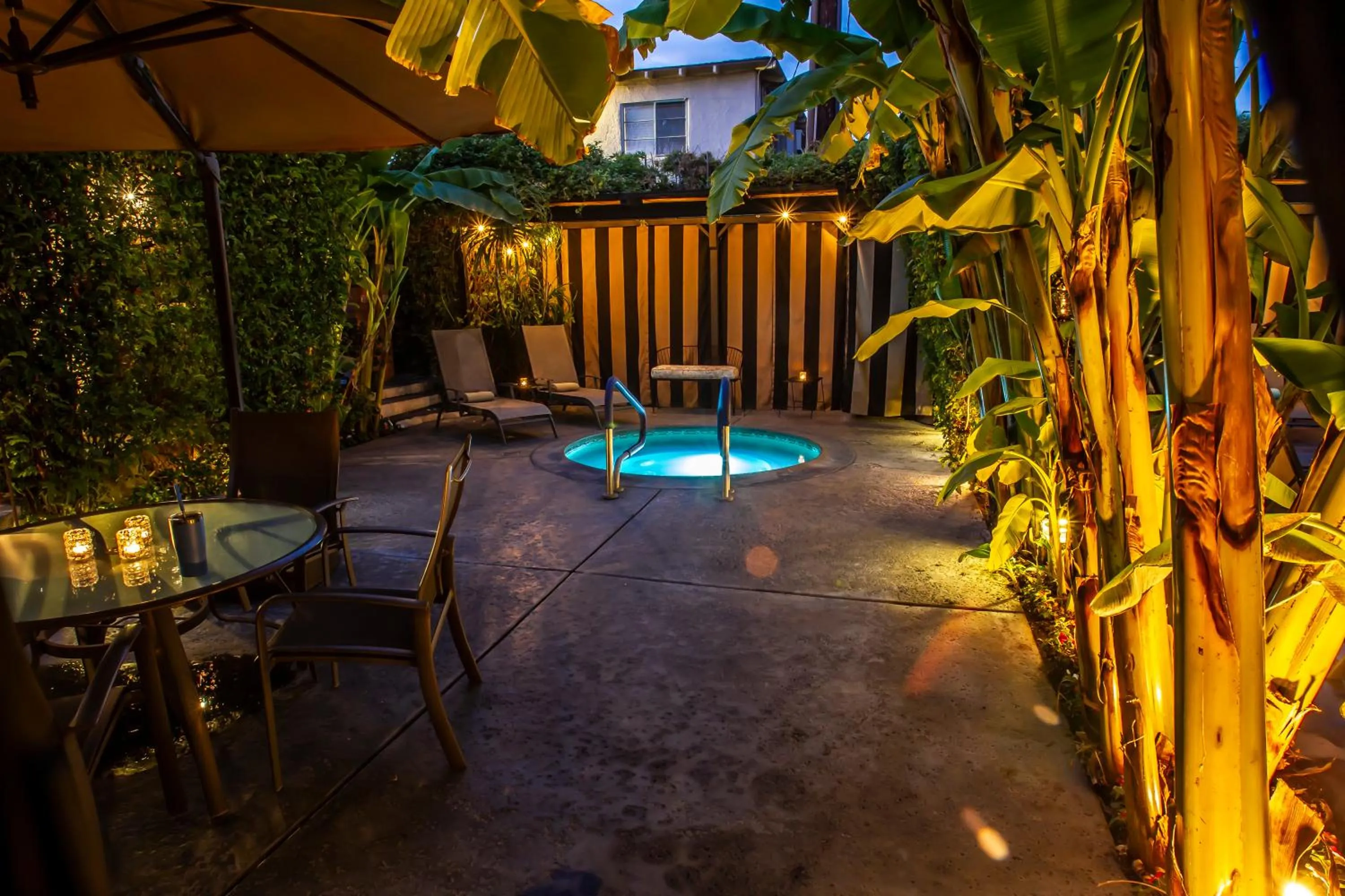 Hot Tub in Hotel California