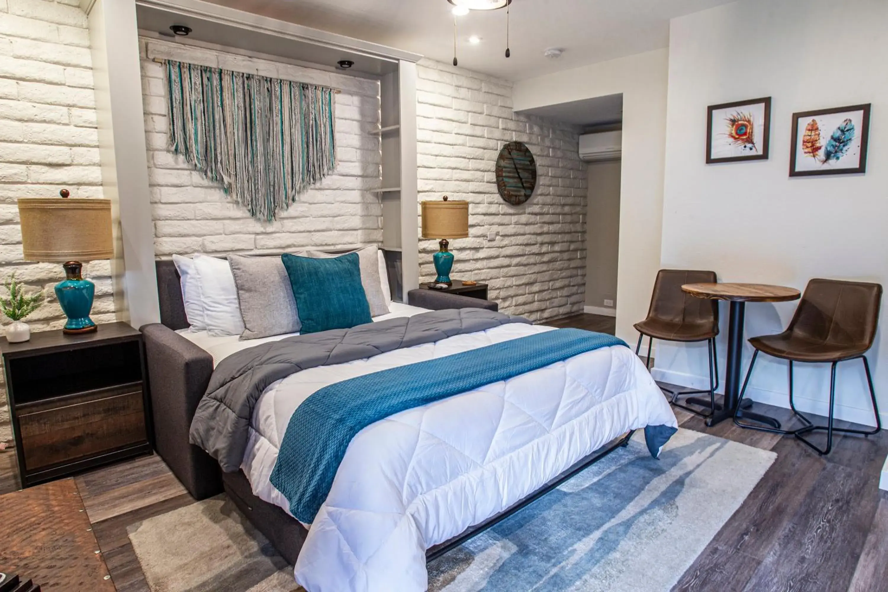 King Room with Pool View in Hotel California King Room with Pool View in Hotel California