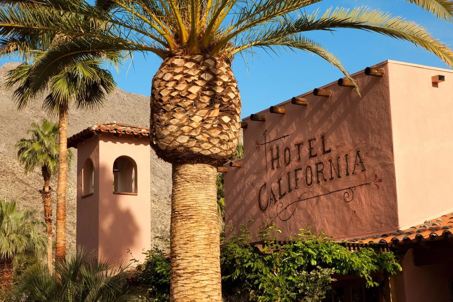 Facade/entrance in Hotel California