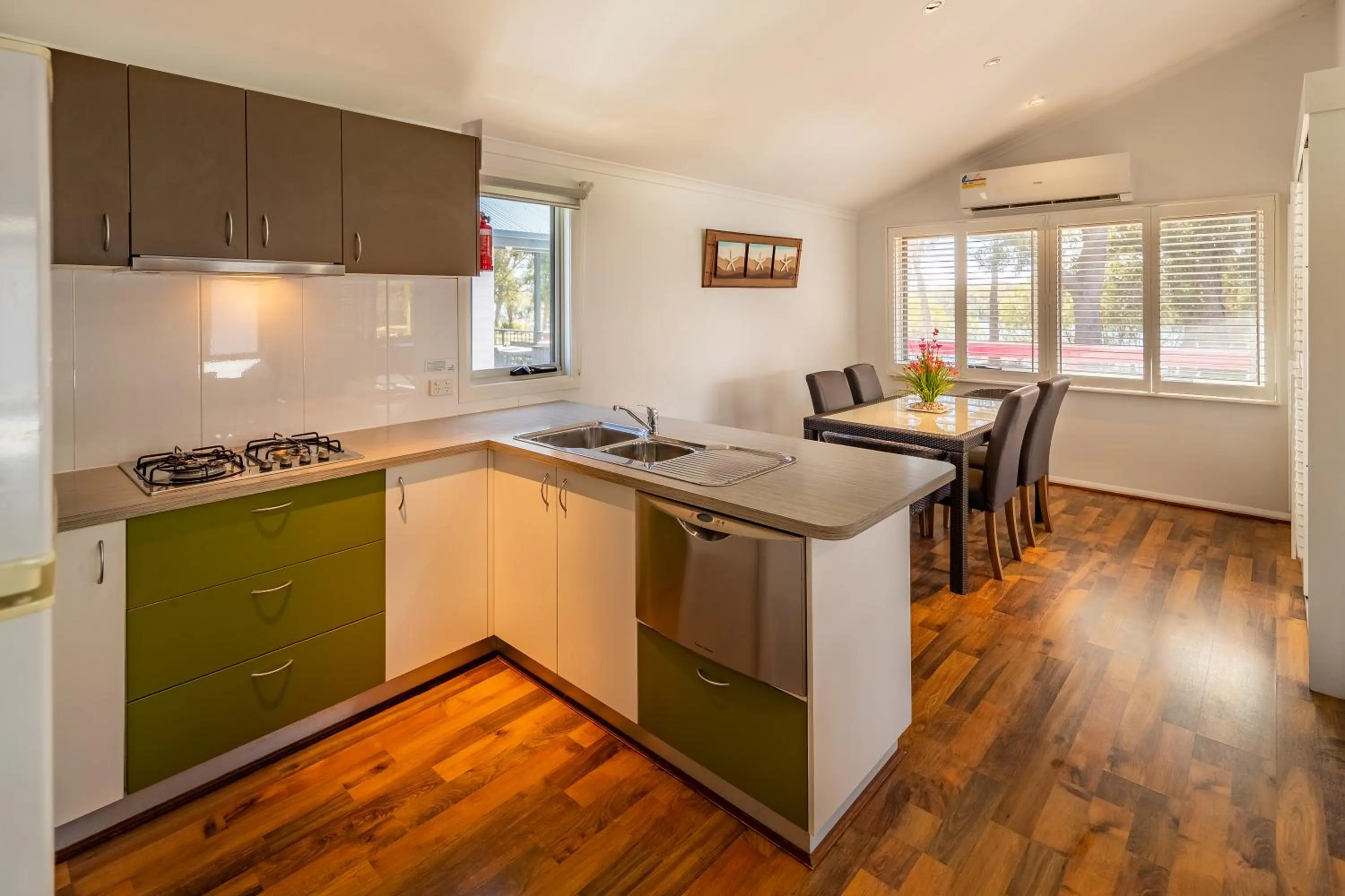 Kitchen or kitchenette in Ingenia Holidays South West Rocks