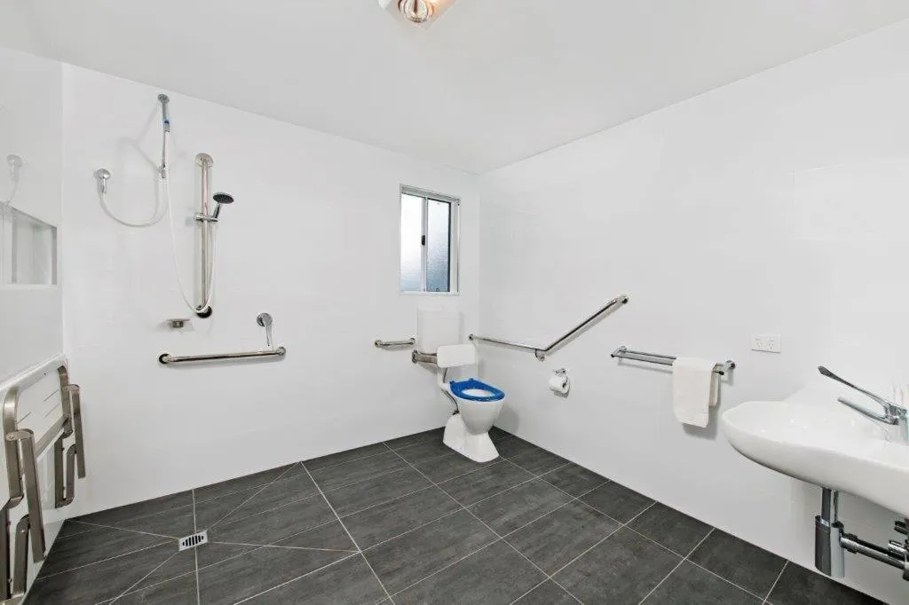 Bathroom in Ingenia Holidays South West Rocks