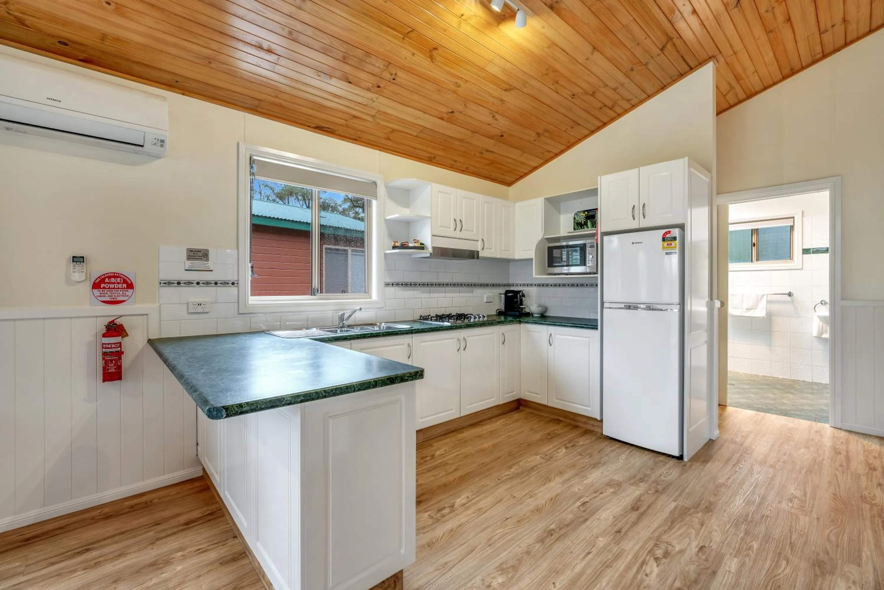 Kitchen or kitchenette in Ingenia Holidays South West Rocks