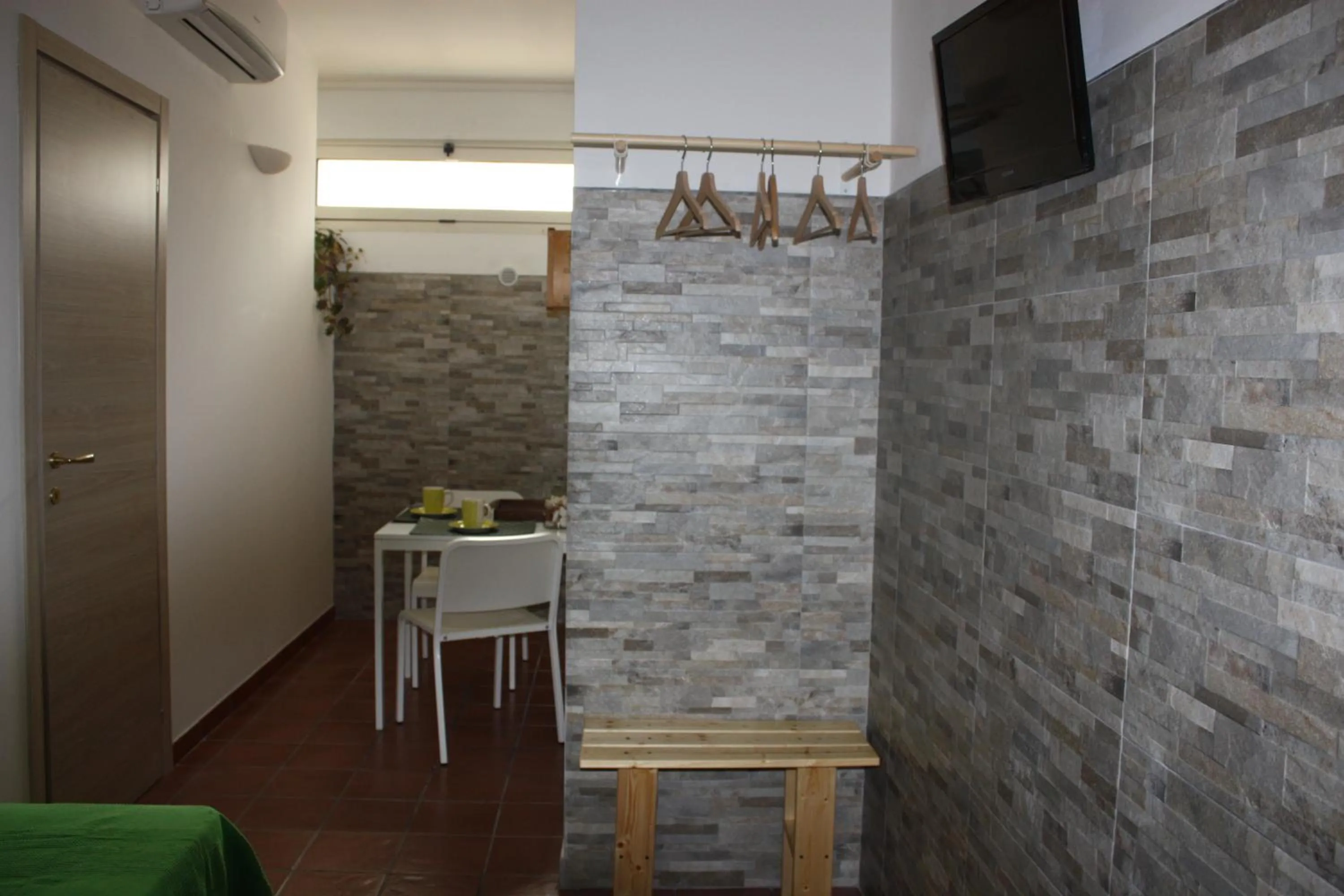 Photo of the whole room in La Macchia