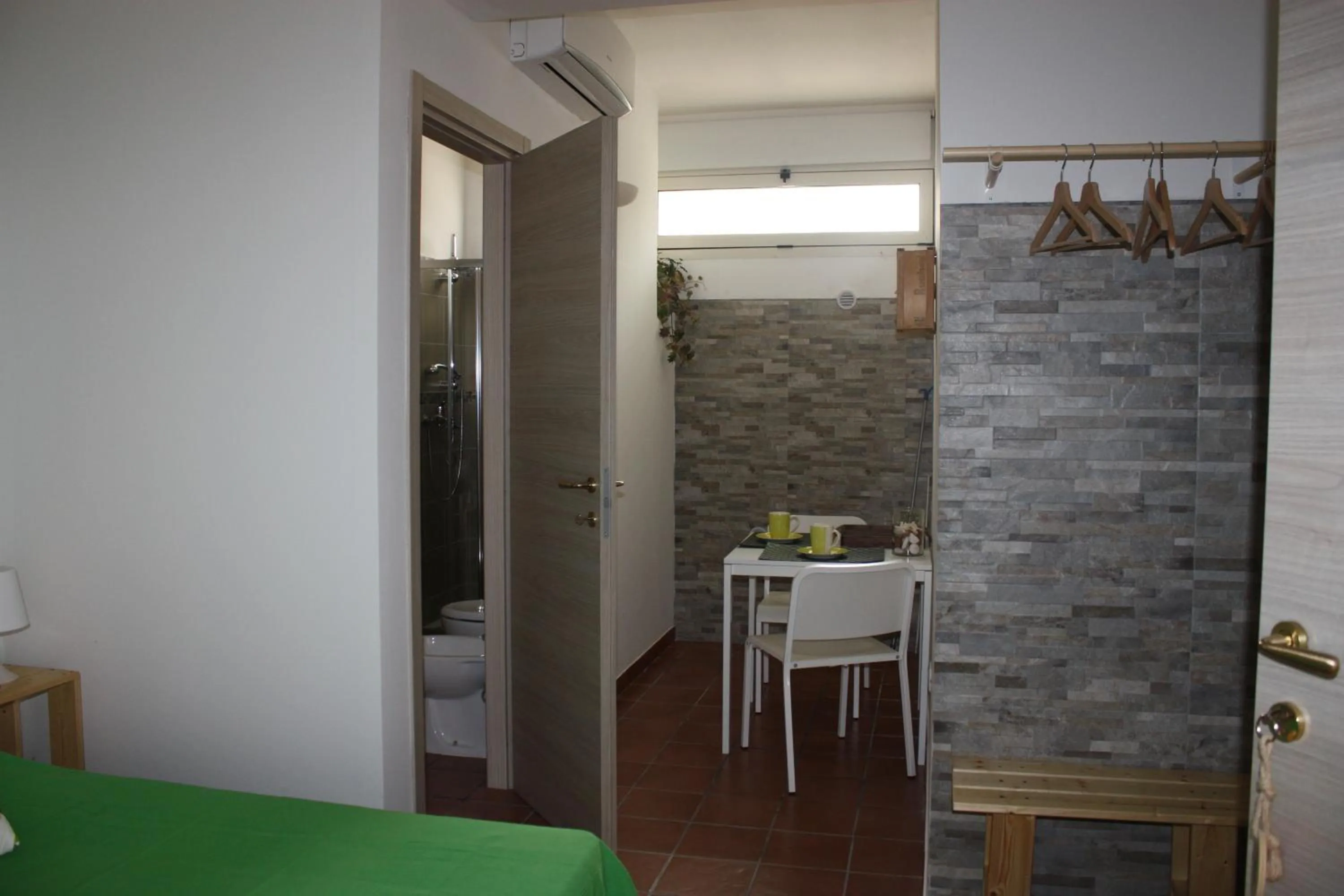 Photo of the whole room in La Macchia