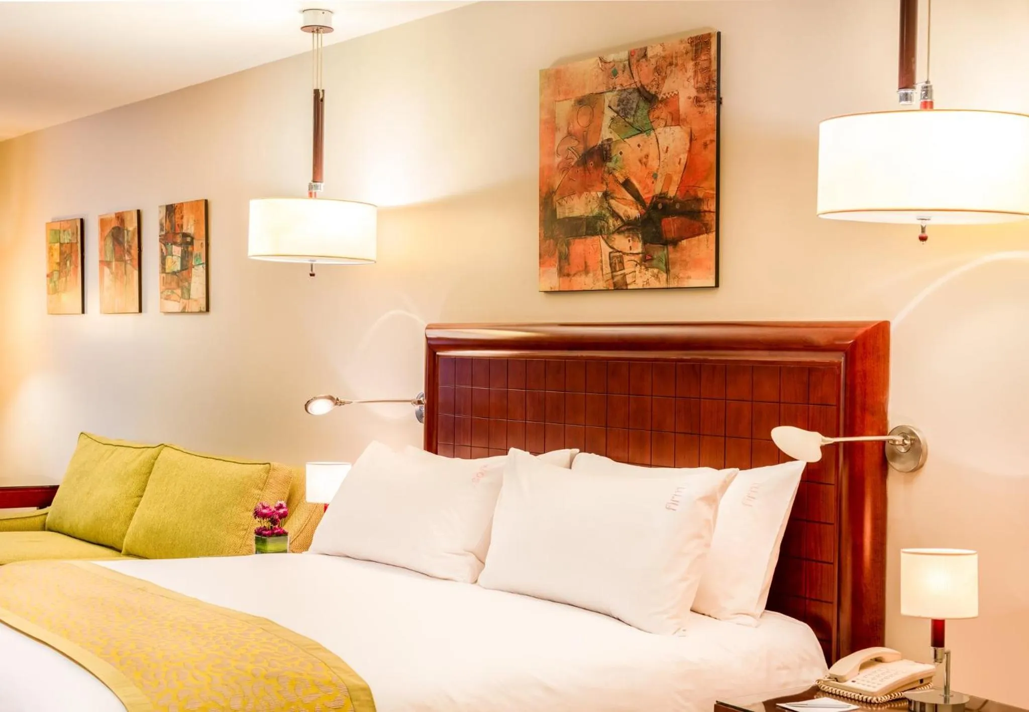 Photo of the whole room, Bed in Holiday Inn Riyadh Al Qasr by IHG