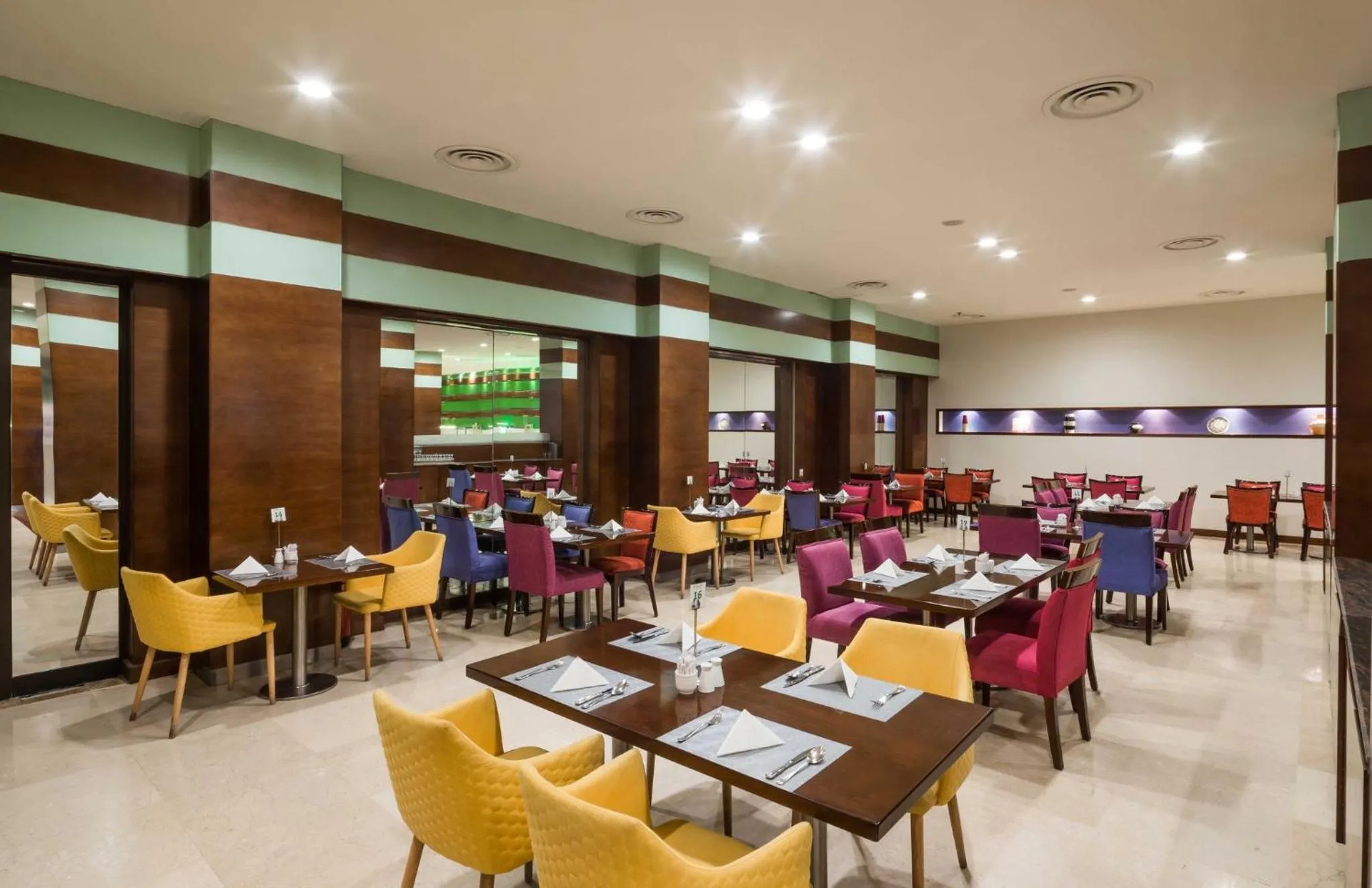 Restaurant/places to eat in Holiday Inn Riyadh Al Qasr by IHG