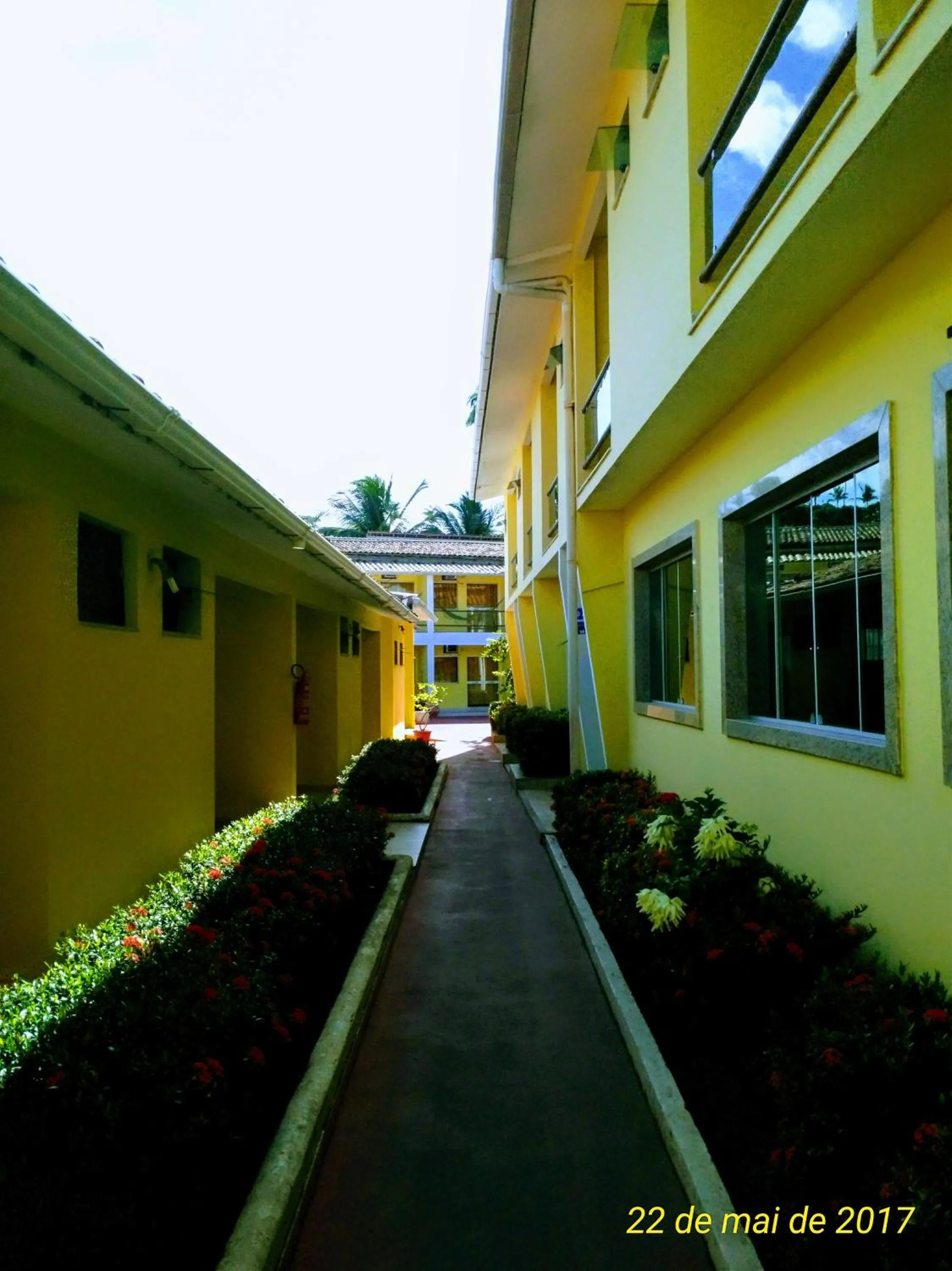 Property building in Hotel Porto Garden