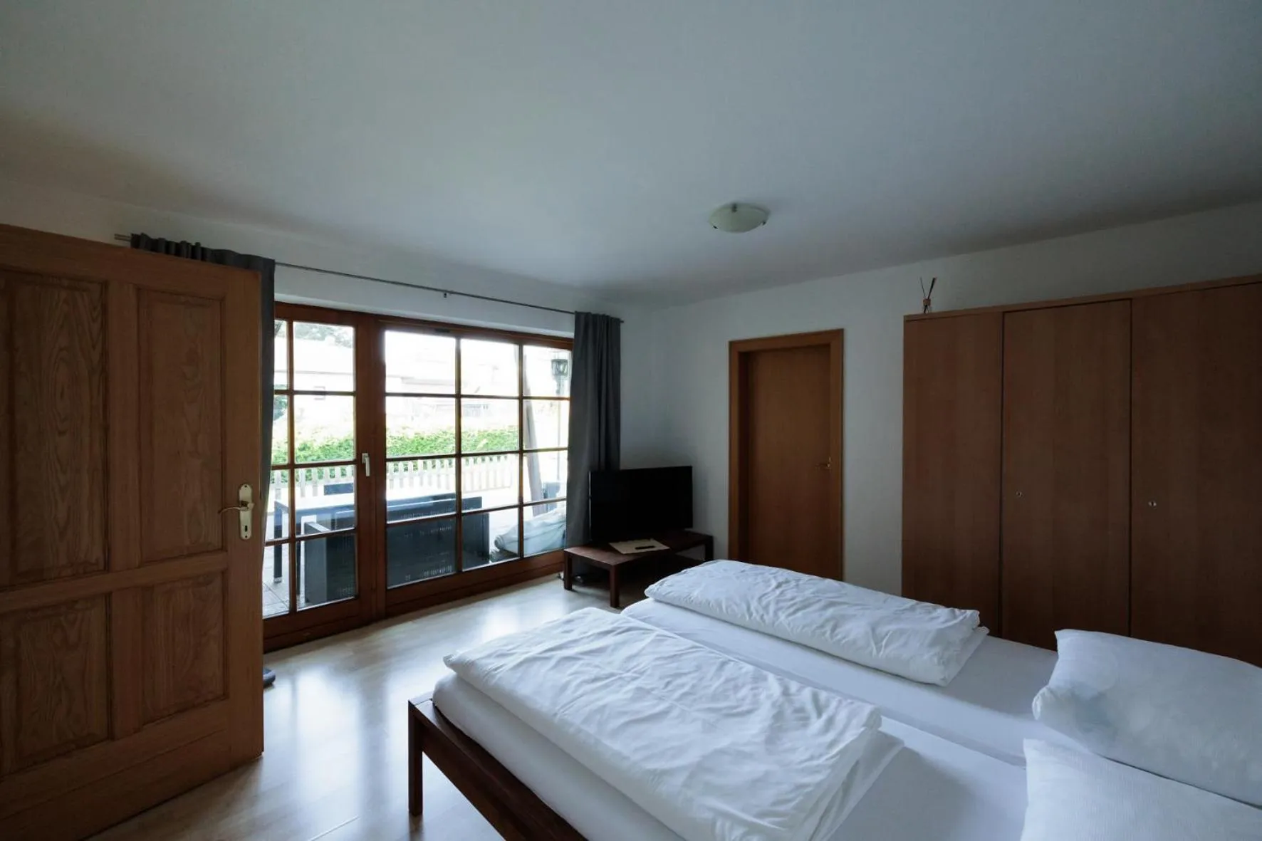 Property building, Bed in Biergasthof Riedberg