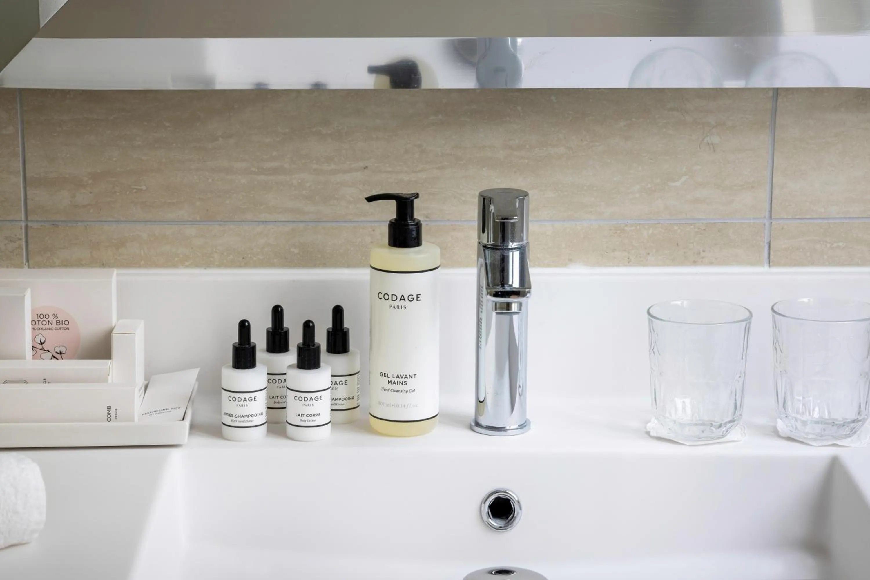 Bathroom in Le Relais Madeleine