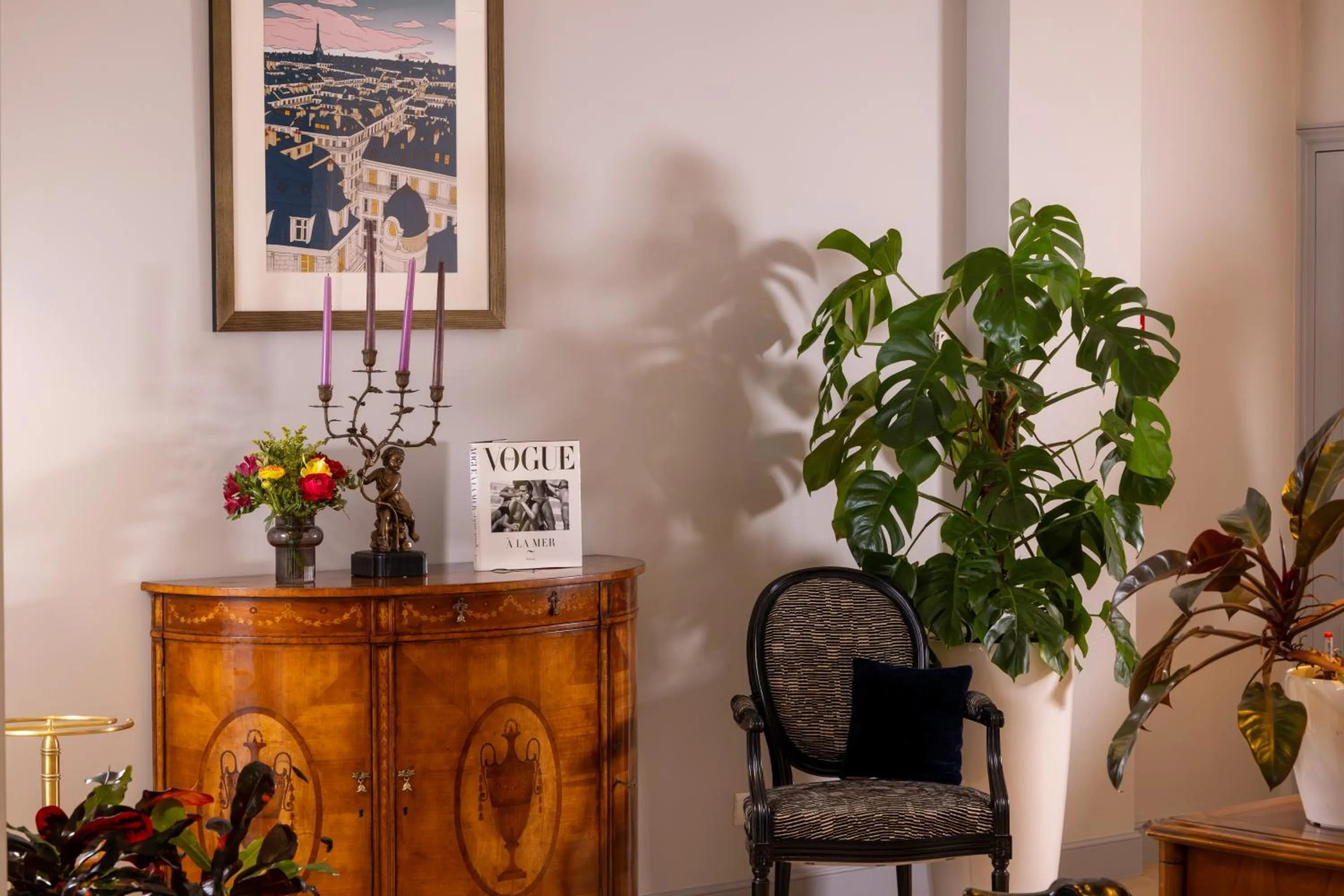 Lobby or reception in Le Relais Madeleine