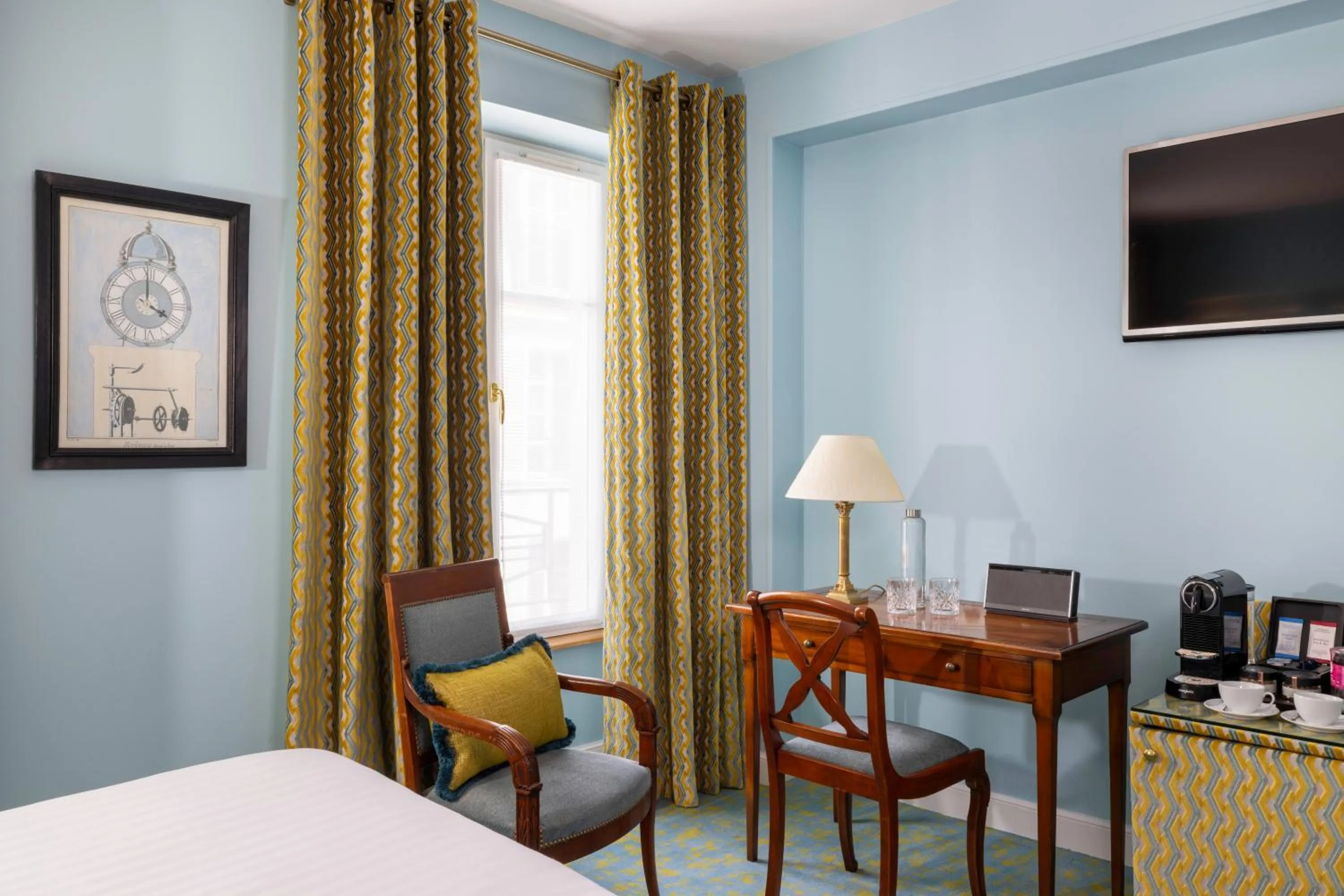 Coffee/tea facilities, Bed in Le Relais Madeleine