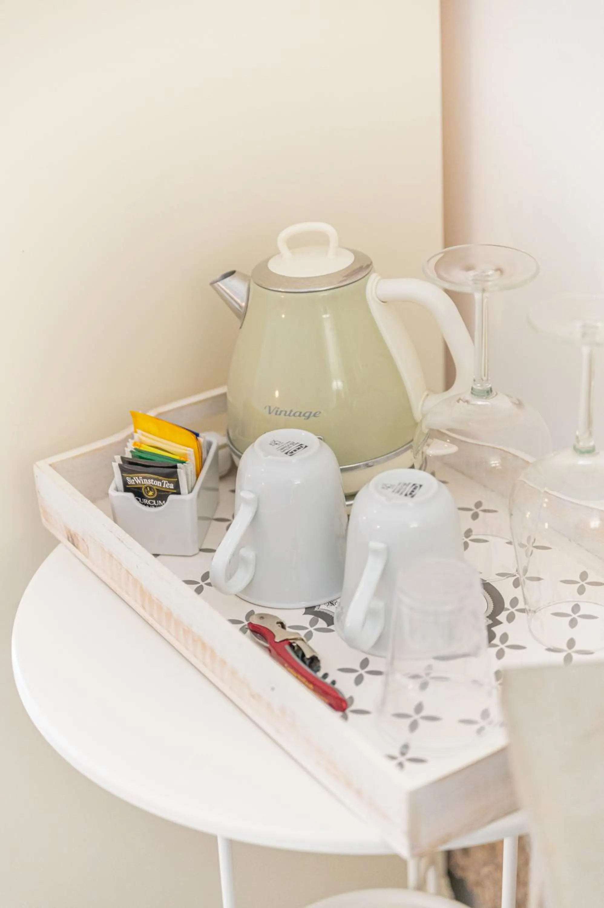 Coffee/tea facilities in BellaVista