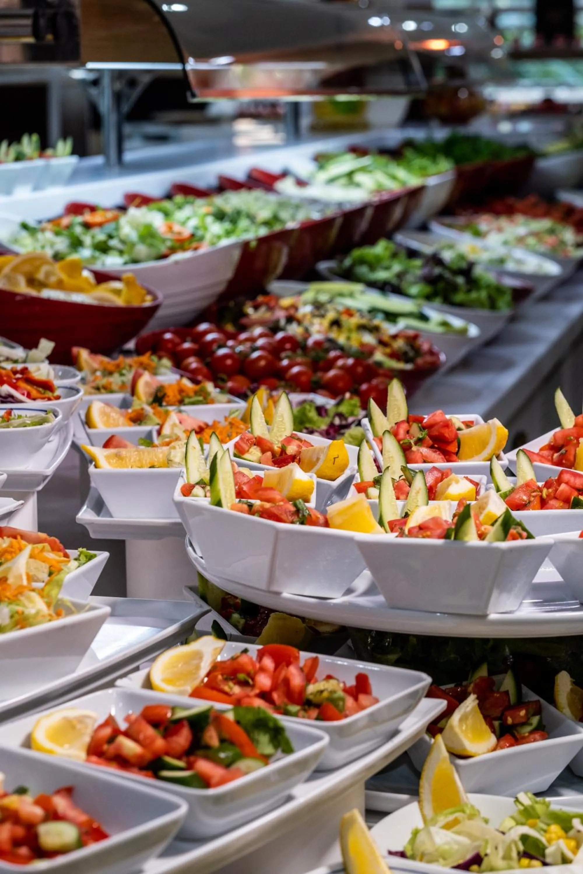 Restaurant/places to eat in Rox Resort Hotel