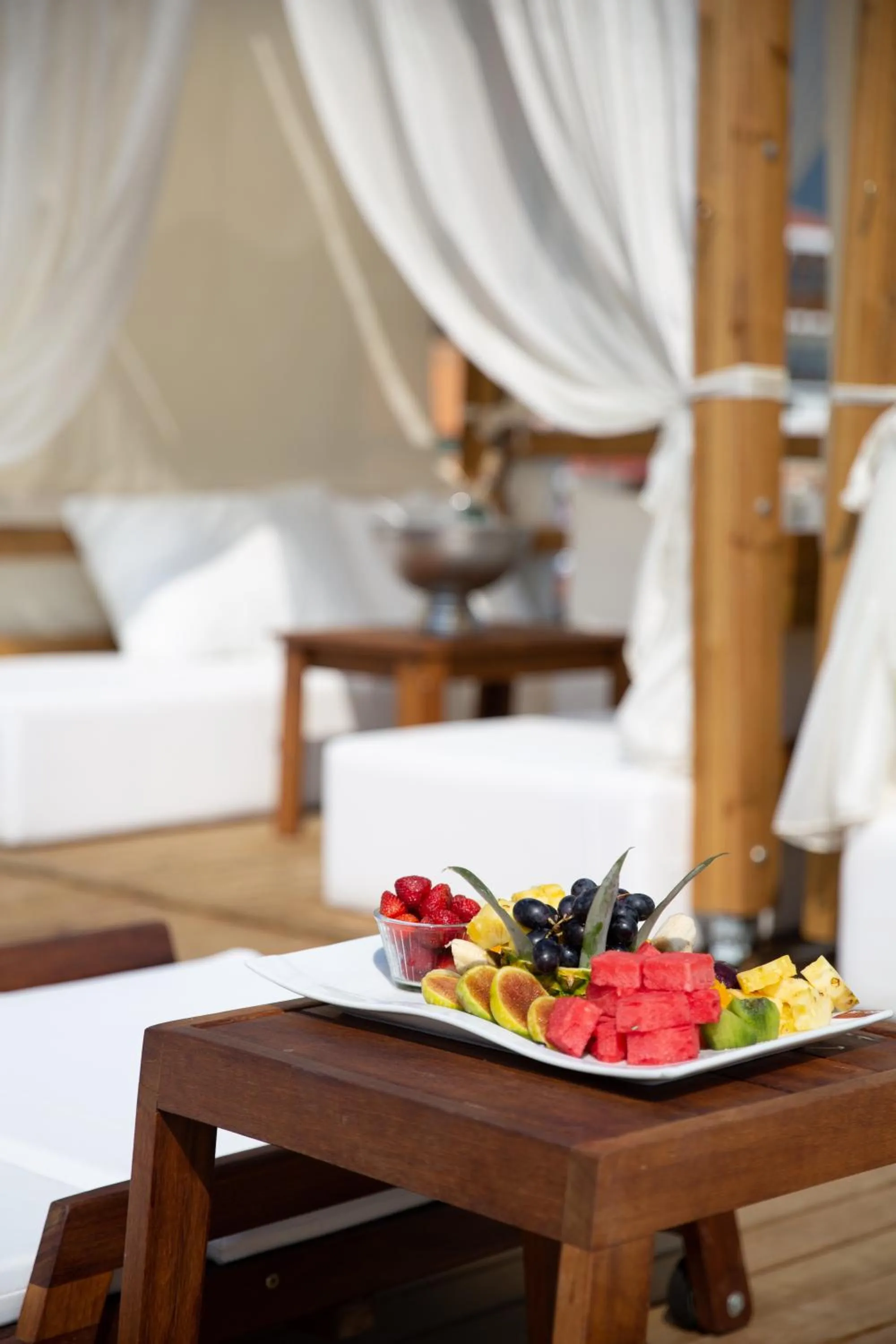 Food and drinks in Rox Resort Hotel