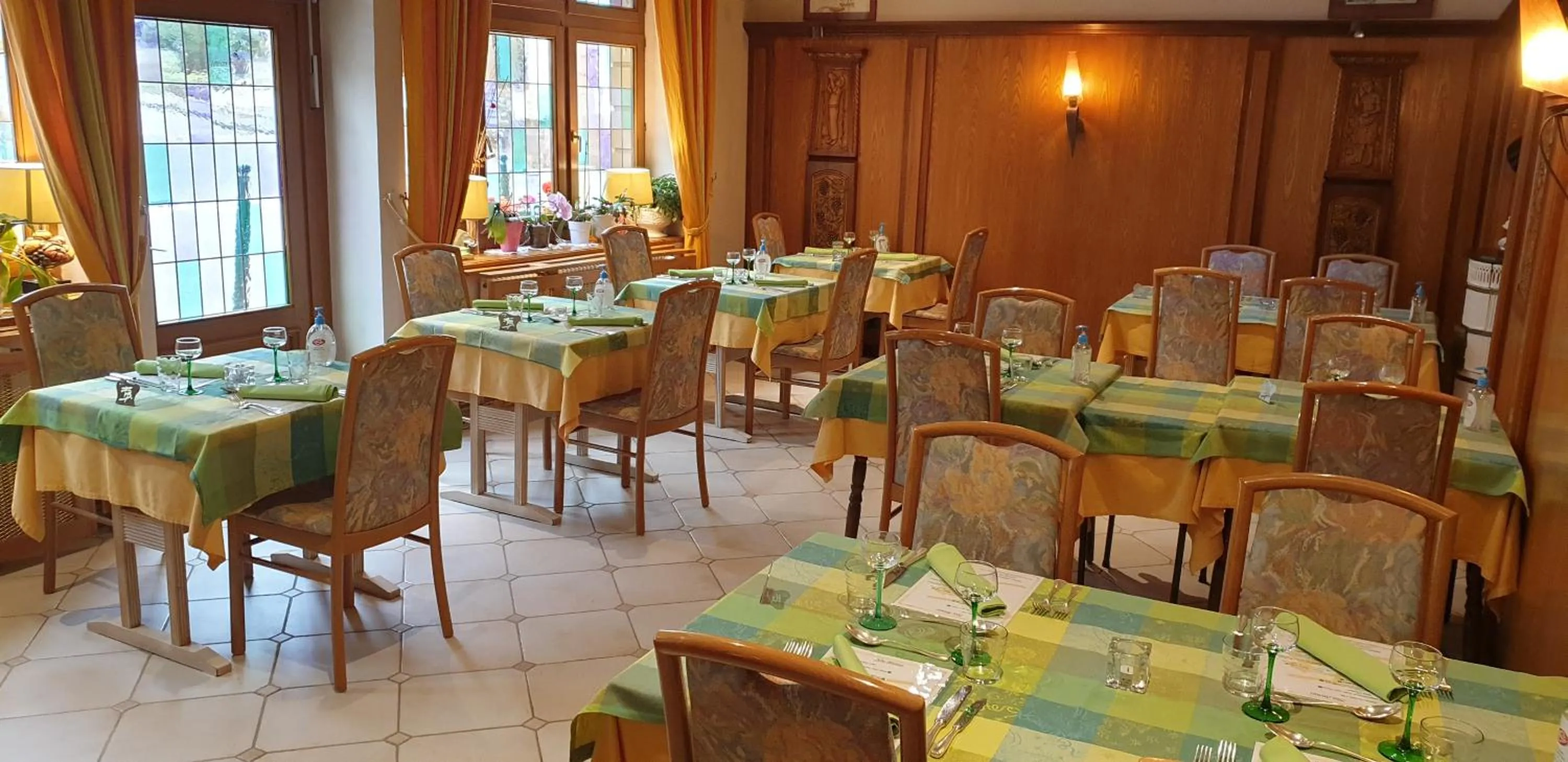 Restaurant/Places to Eat in Hotel Restaurant le Faudé