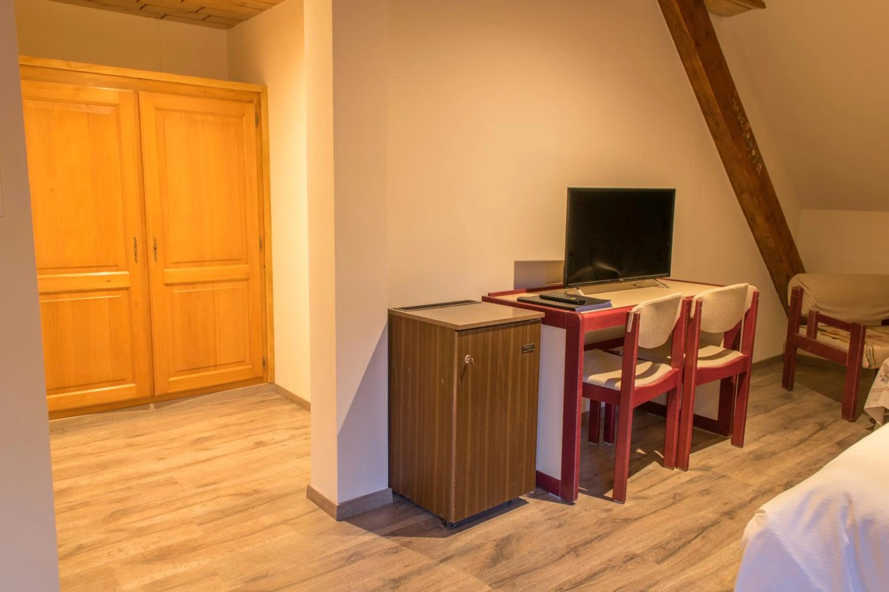 Photo of the whole room, Bed in Logis Hotel Restaurant Le Faudé