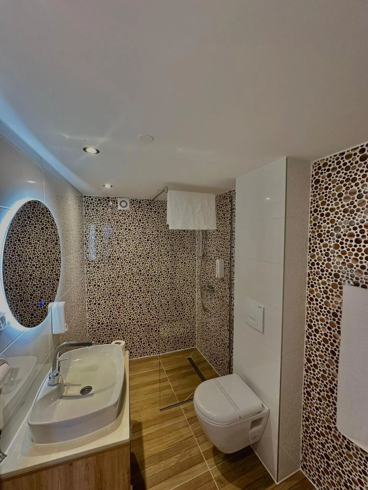 Shower in Hotel Sinan Han