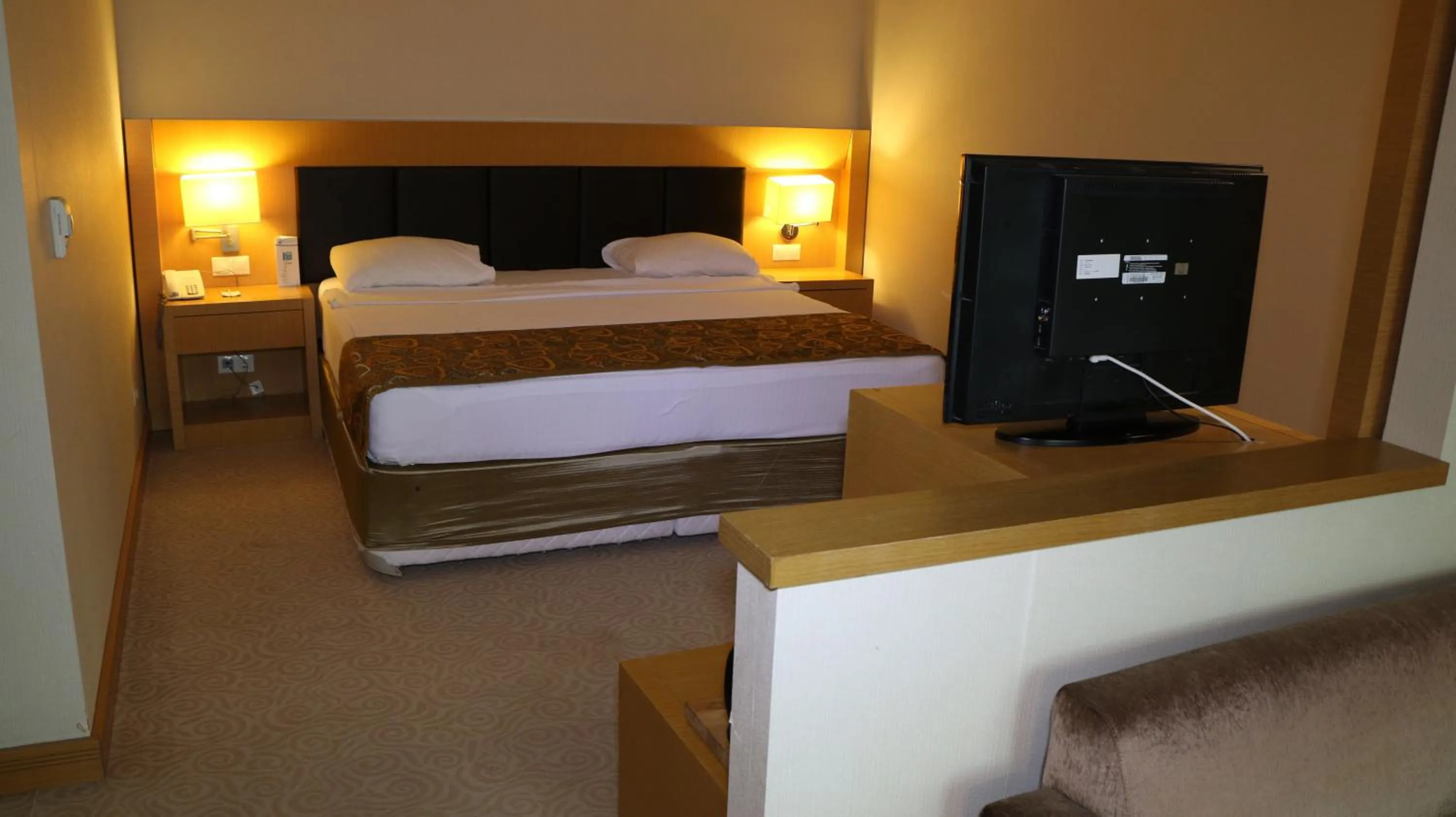 Bed in Adrina Termal Health & SPA Hotel