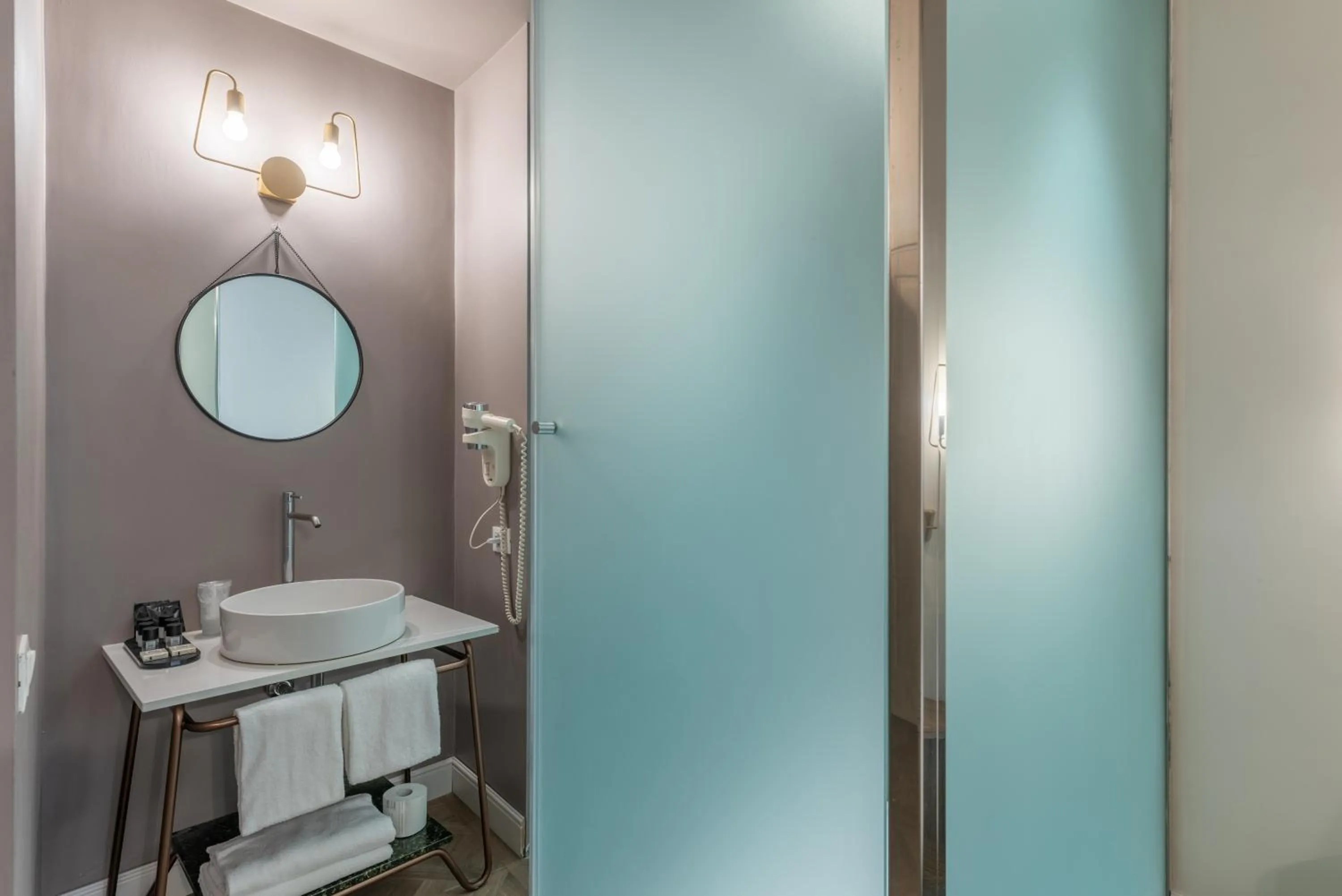 Bathroom in 59 Steps Trevi