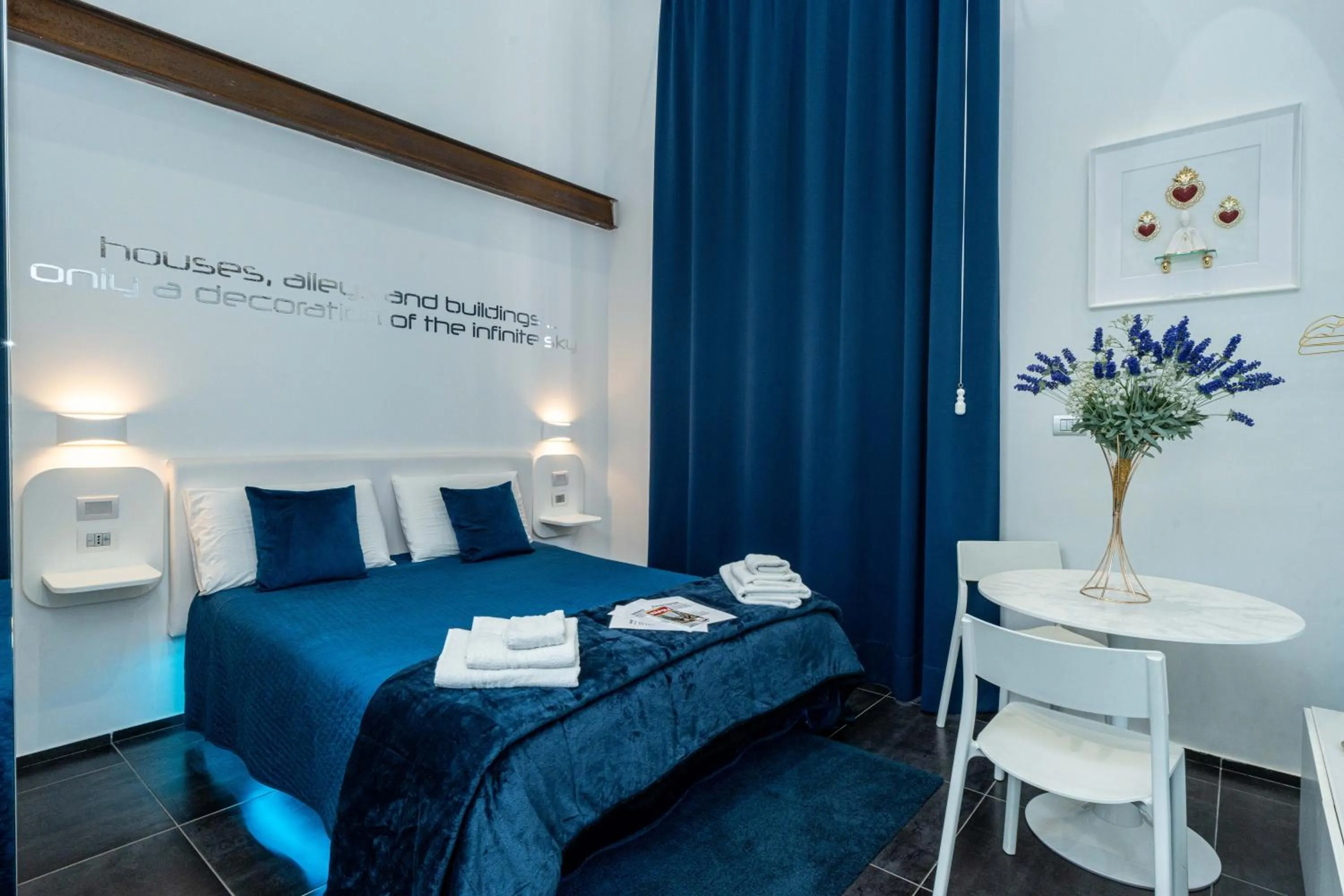 Bed in Skyhouse Chiaia