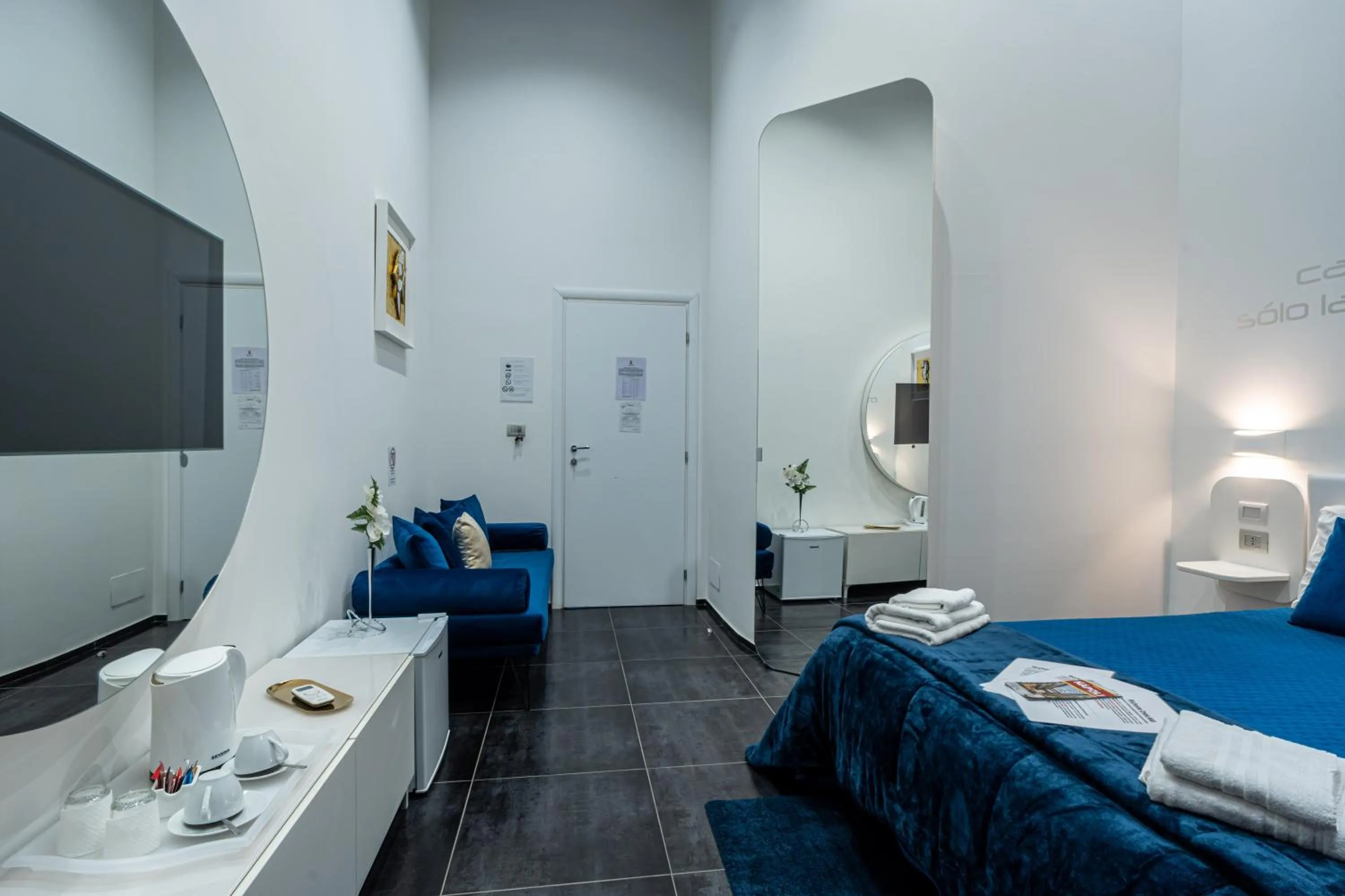 Bed in Skyhouse Chiaia