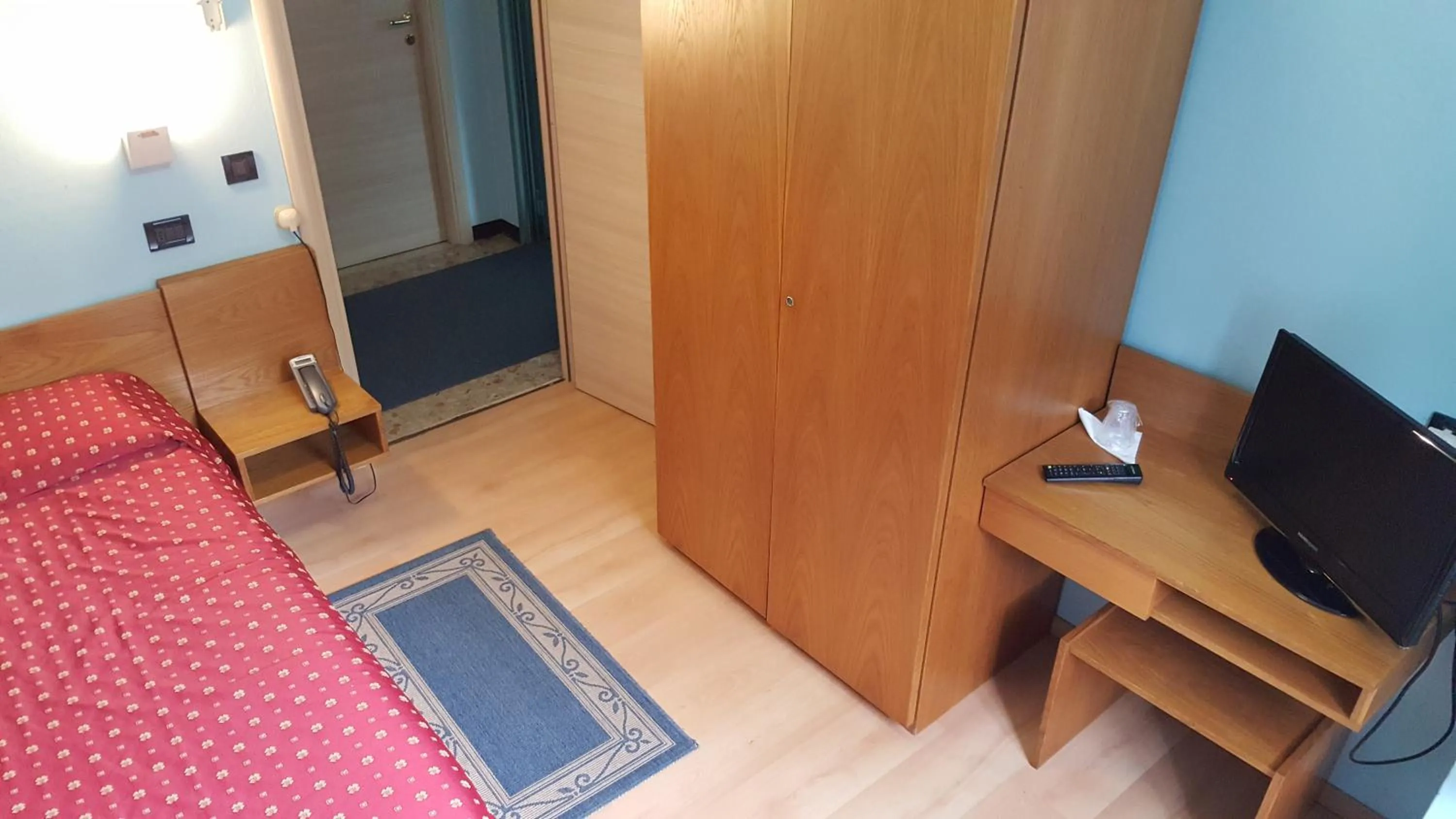 Photo of the whole room in Hotel San Marco BB