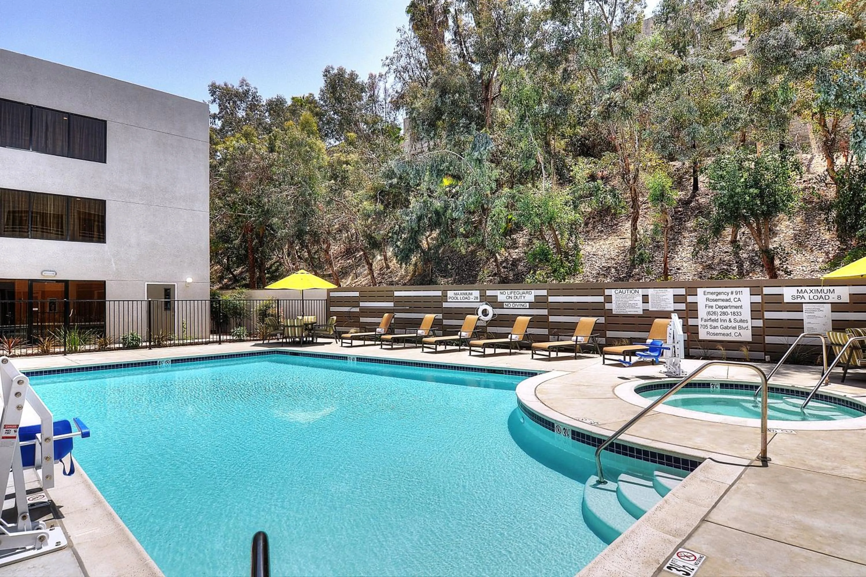 Swimming pool in Fairfield Inn & Suites by Marriott Los Angeles Rosemead