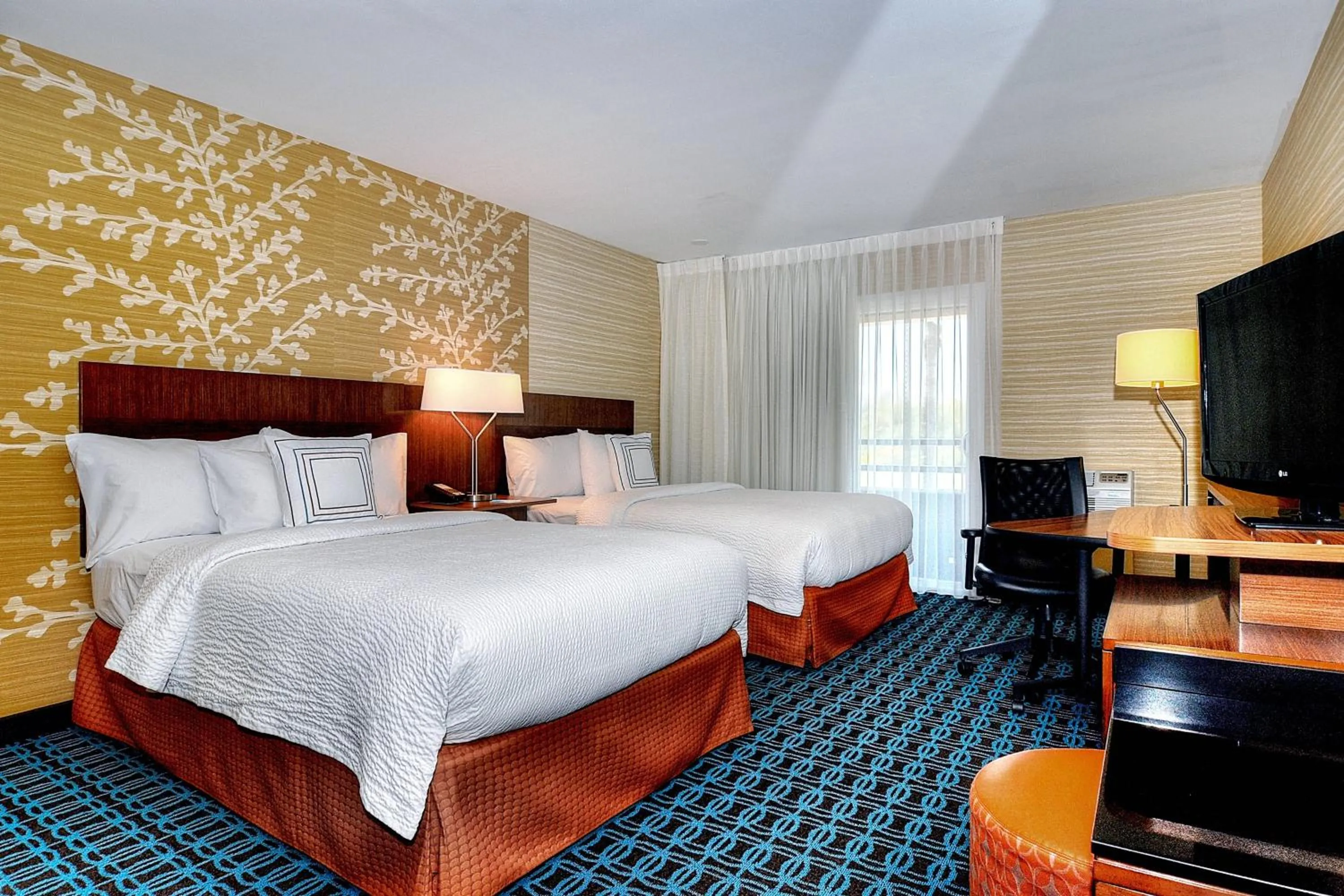 Photo of the whole room, Bed in Fairfield Inn & Suites by Marriott Los Angeles Rosemead