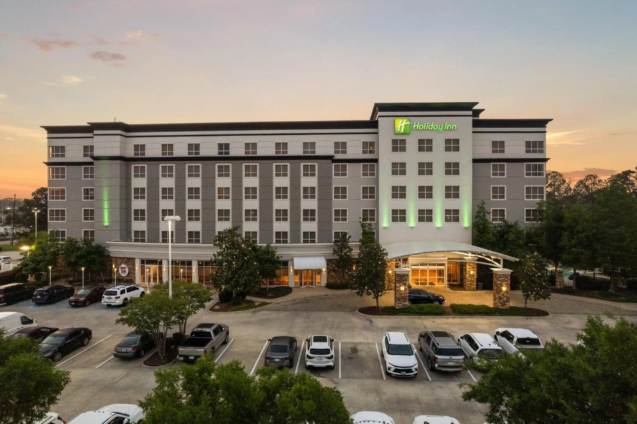 Property building in Holiday Inn Baton Rouge College Drive I-10 by IHG