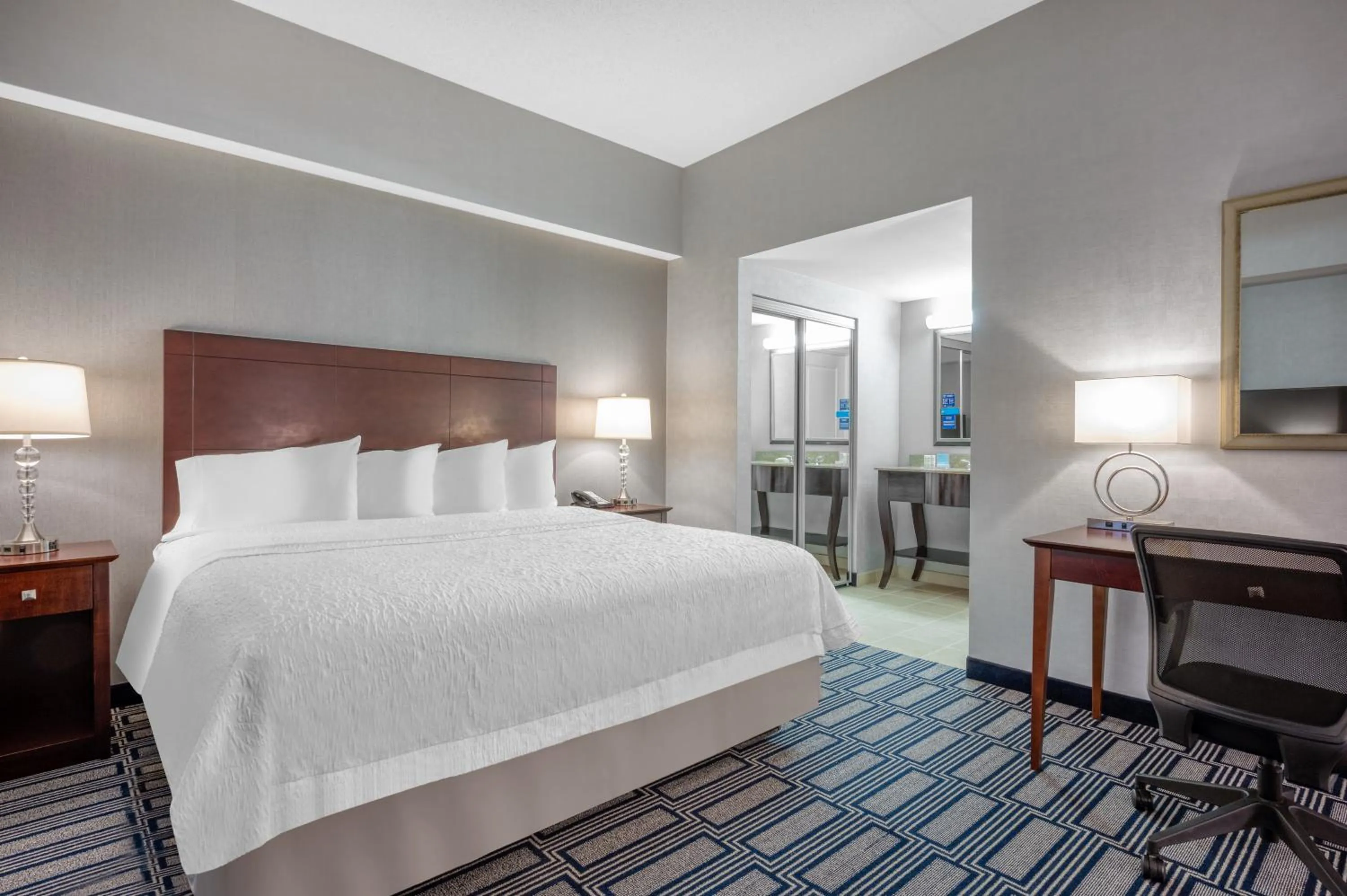 Bed in Hampton Inn & Suites Providence Downtown