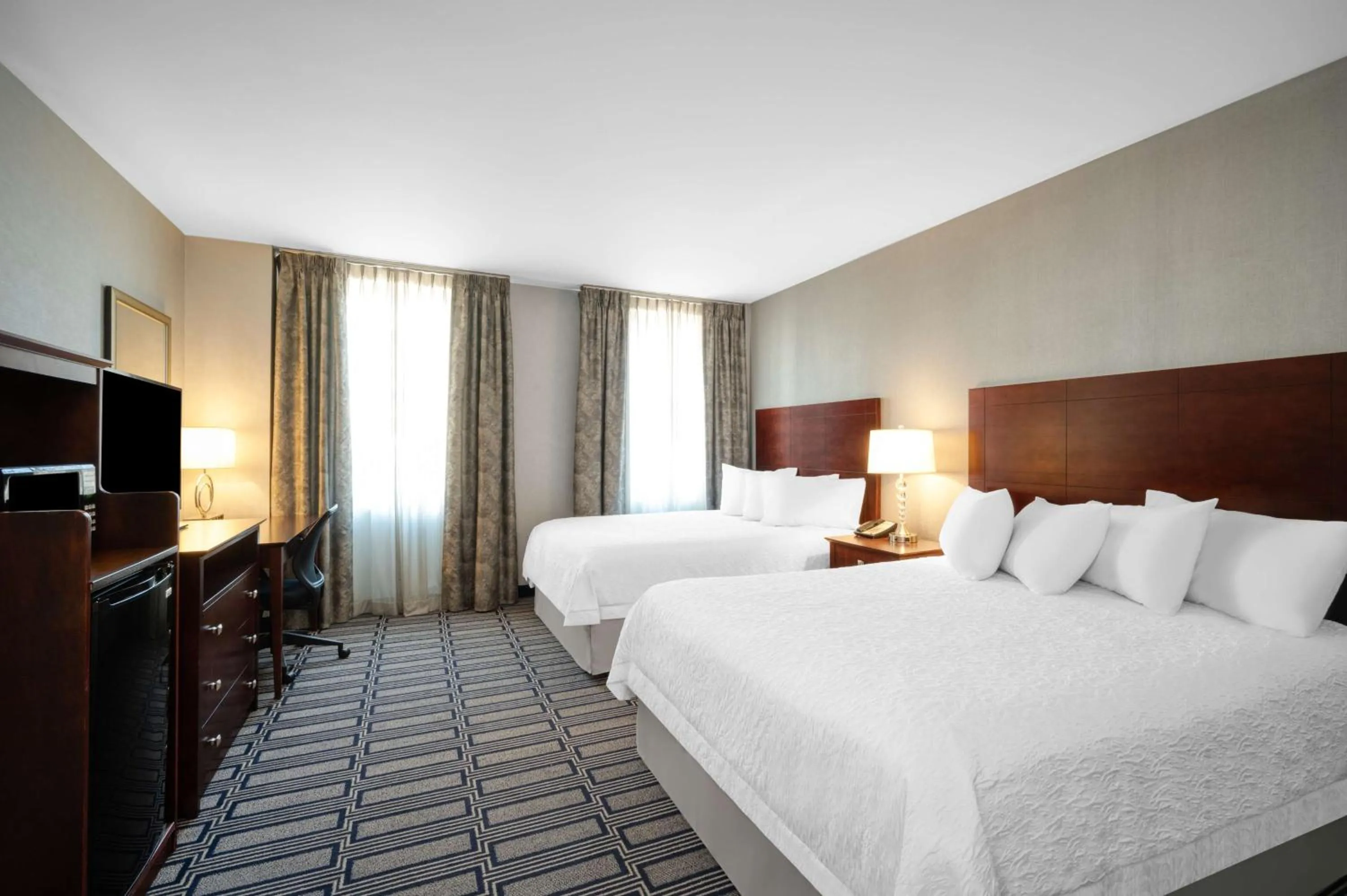 Bed in Hampton Inn & Suites Providence Downtown