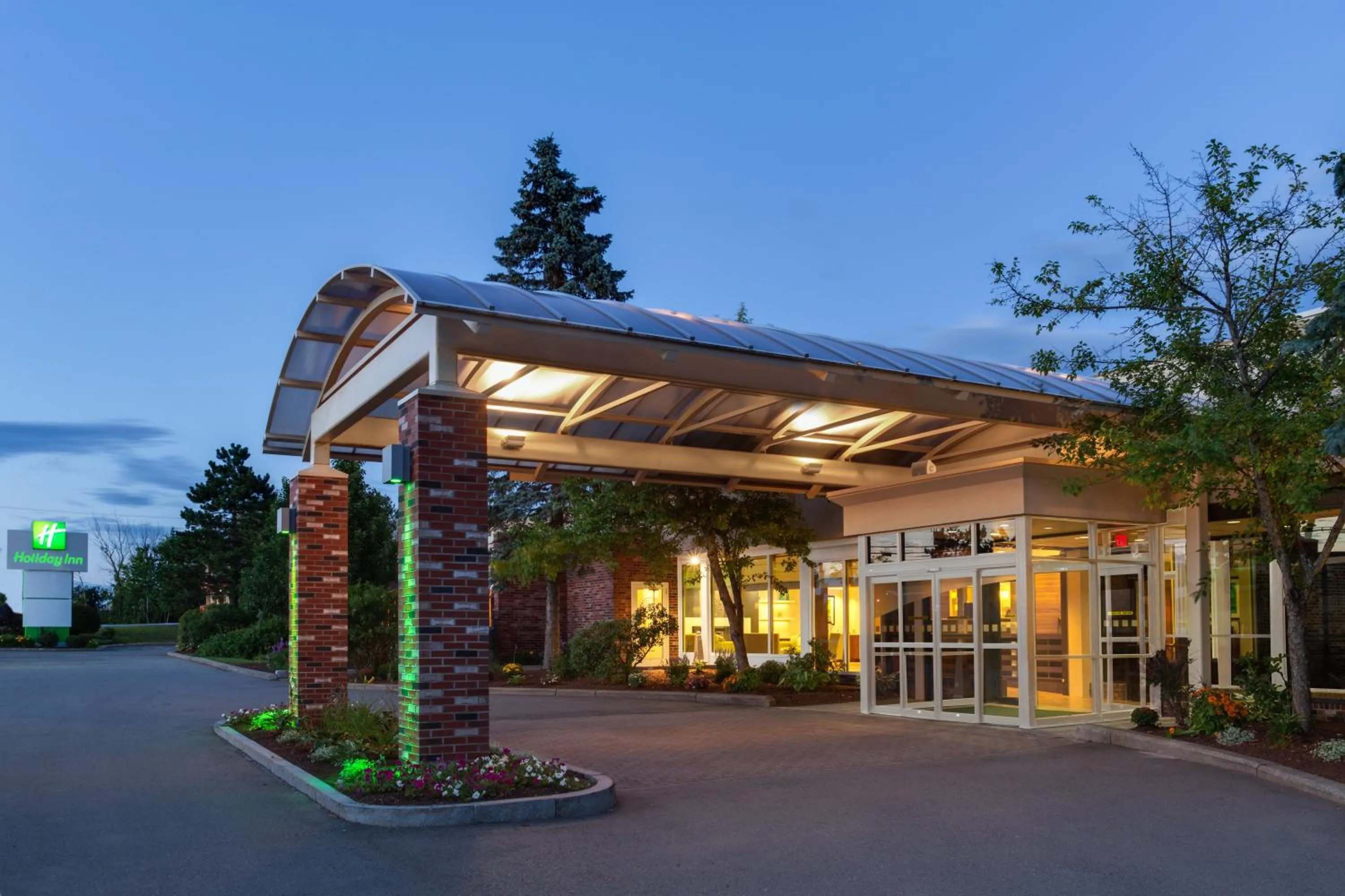 Property building in Holiday Inn Bangor by IHG