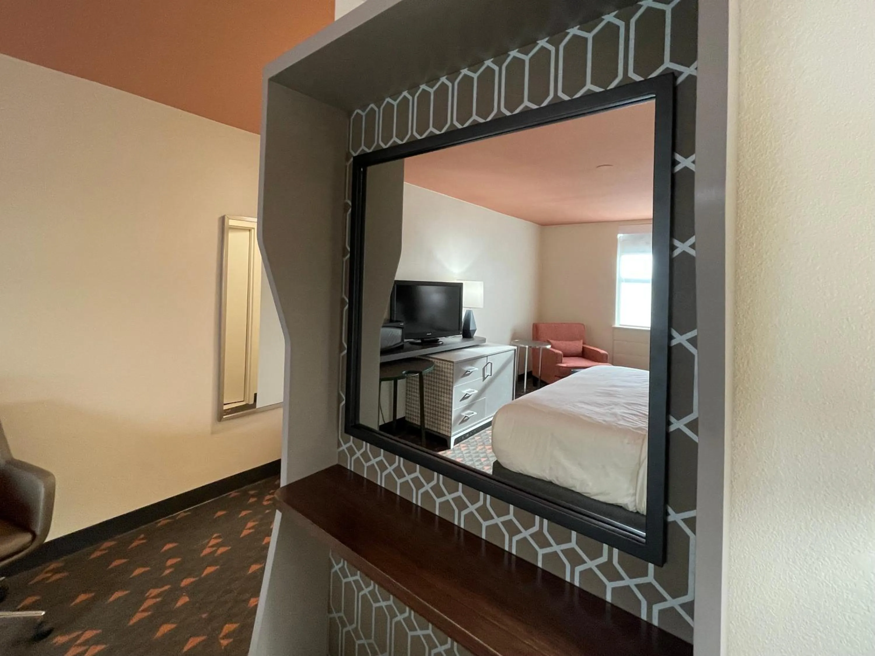 TV and multimedia, Bed in Holiday Inn Bangor by IHG