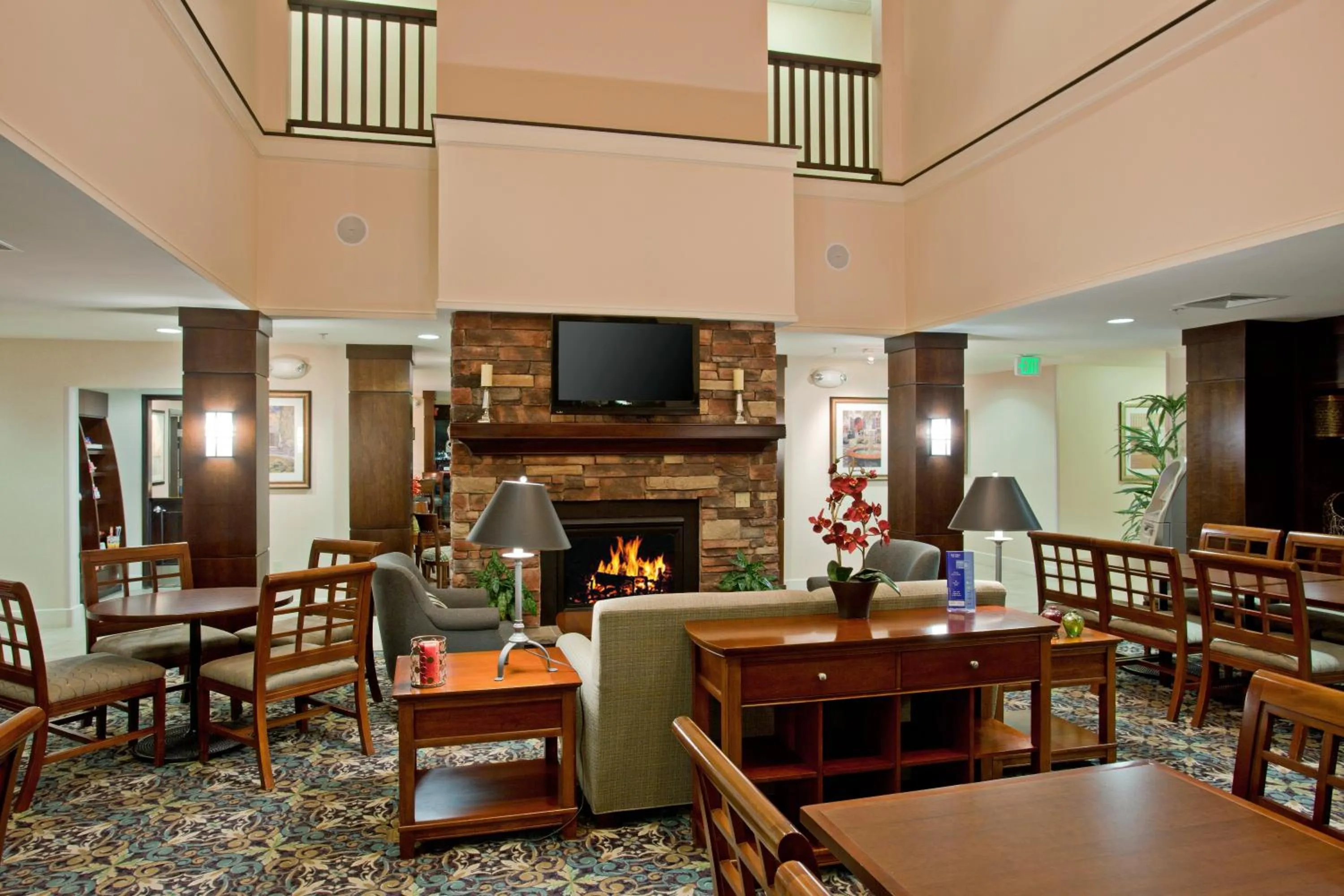 Restaurant/places to eat in Staybridge Suites Palmdale by IHG