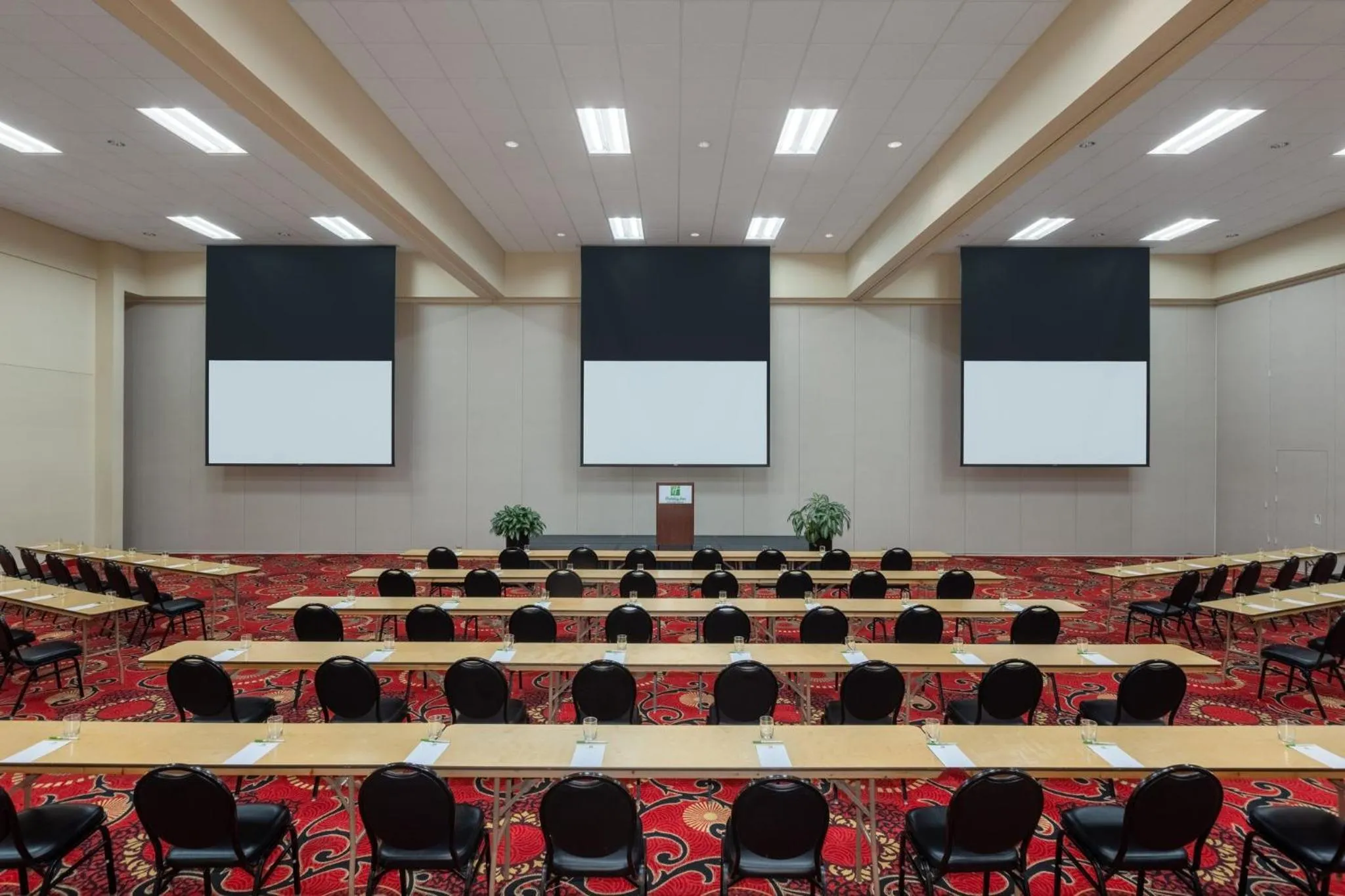 Meeting/conference room in Holiday Inn Des Moines-Airport Conf Center by IHG