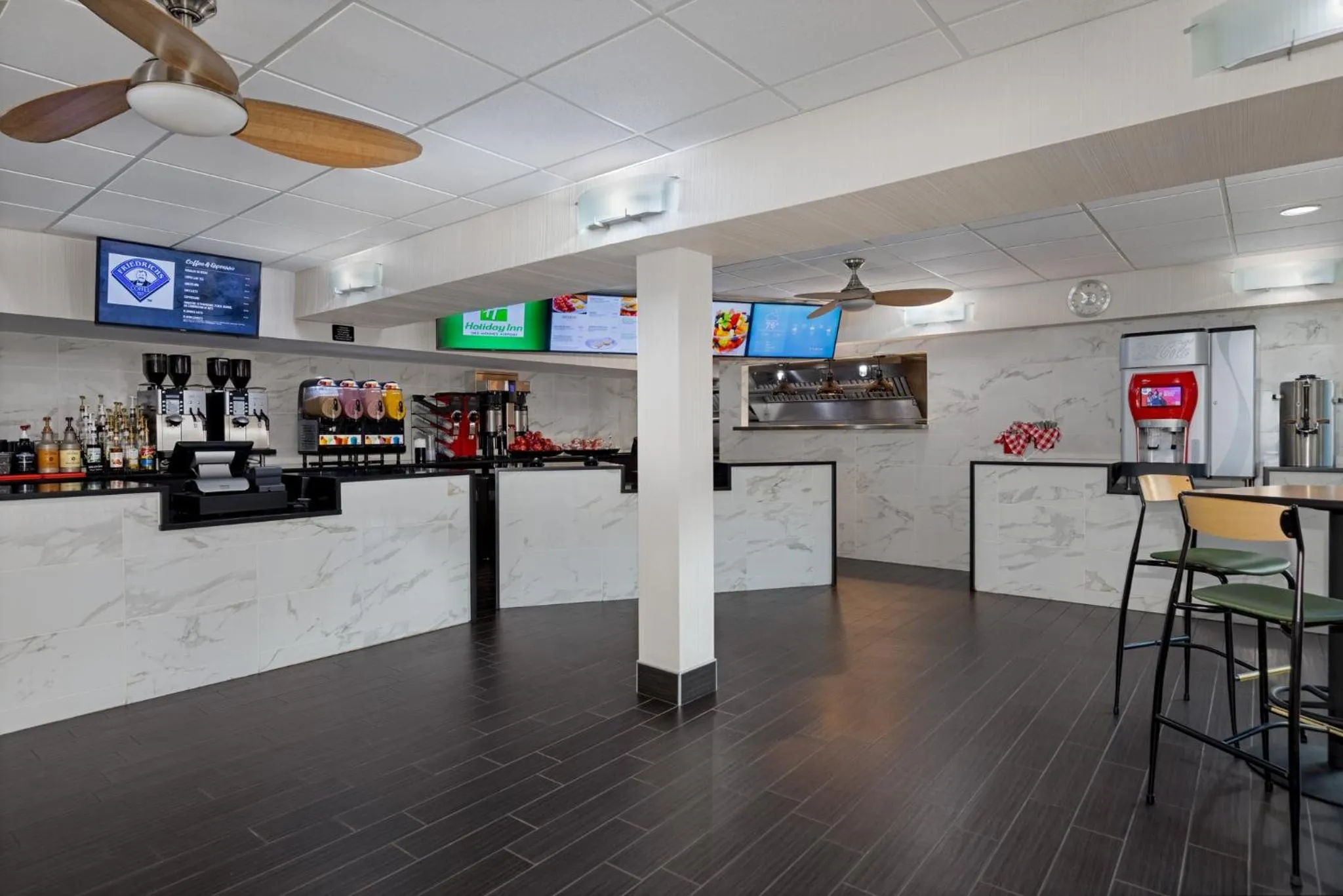 Restaurant/places to eat in Holiday Inn Des Moines-Airport Conf Center by IHG