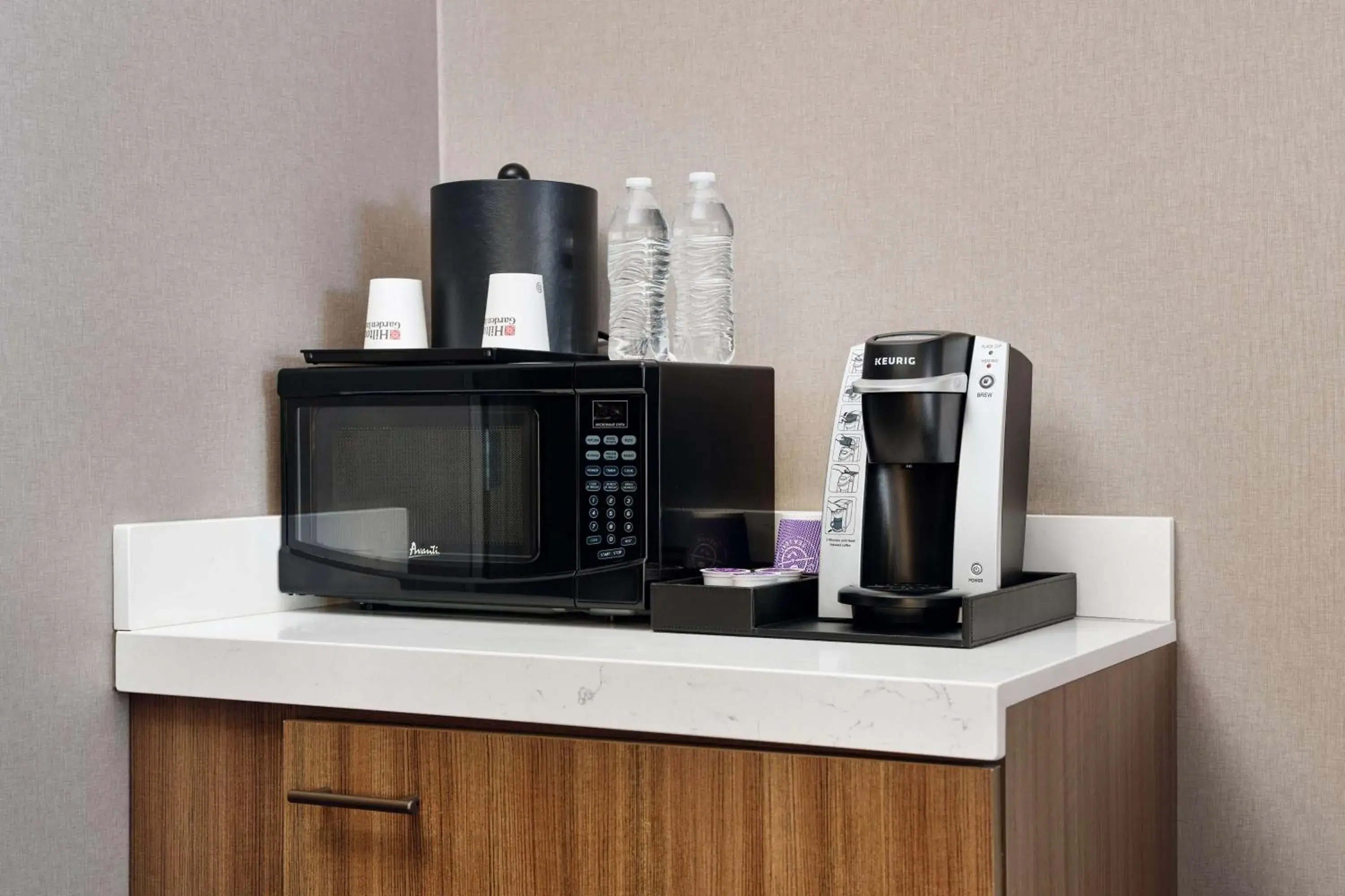 King Room with Sofa Bed - Non-Smoking in Hilton Garden Inn Schaumburg King Room with Sofa Bed - Non-Smoking in Hilton Garden Inn Schaumburg