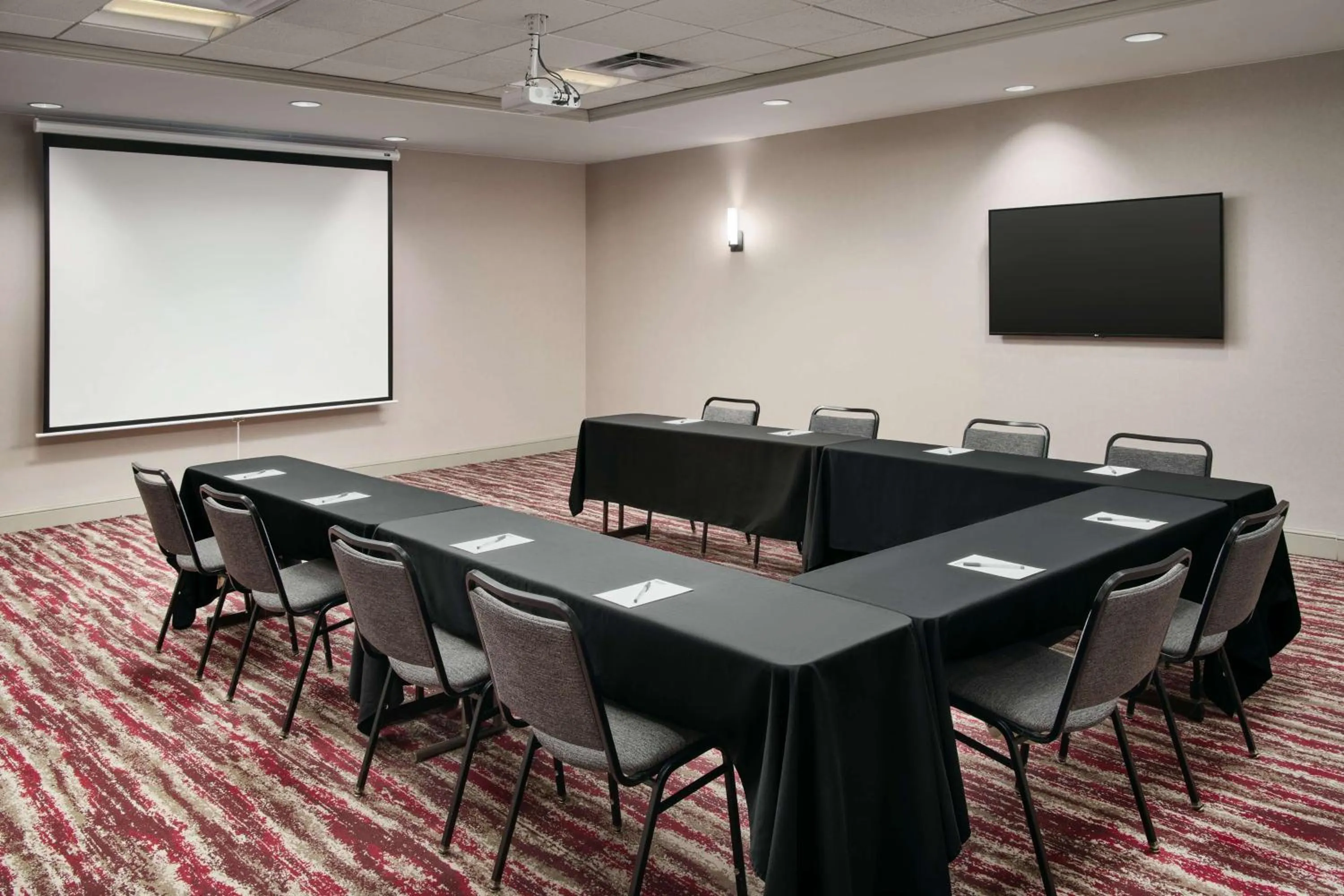 Meeting/conference room in Hilton Garden Inn Schaumburg